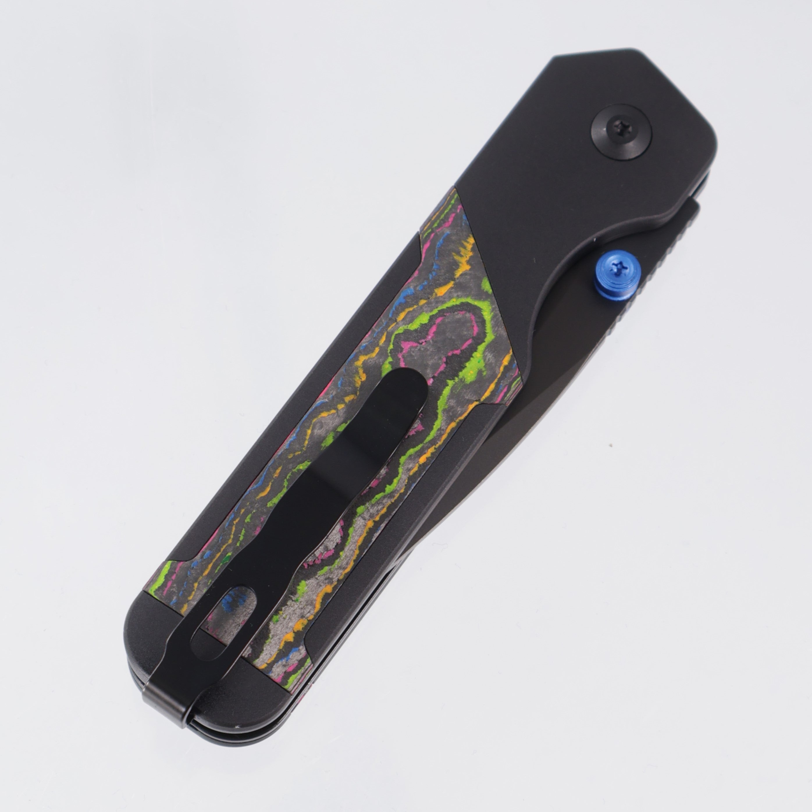 Kizer Militaw 315 KwikSwap Button Liner Lock - Black Aluminum w/ 80s Camo Carbon Inlays & Blue Accents - Matte DLC Ultra M390 - Ki3634.31BDE1 - BROP Exclusive