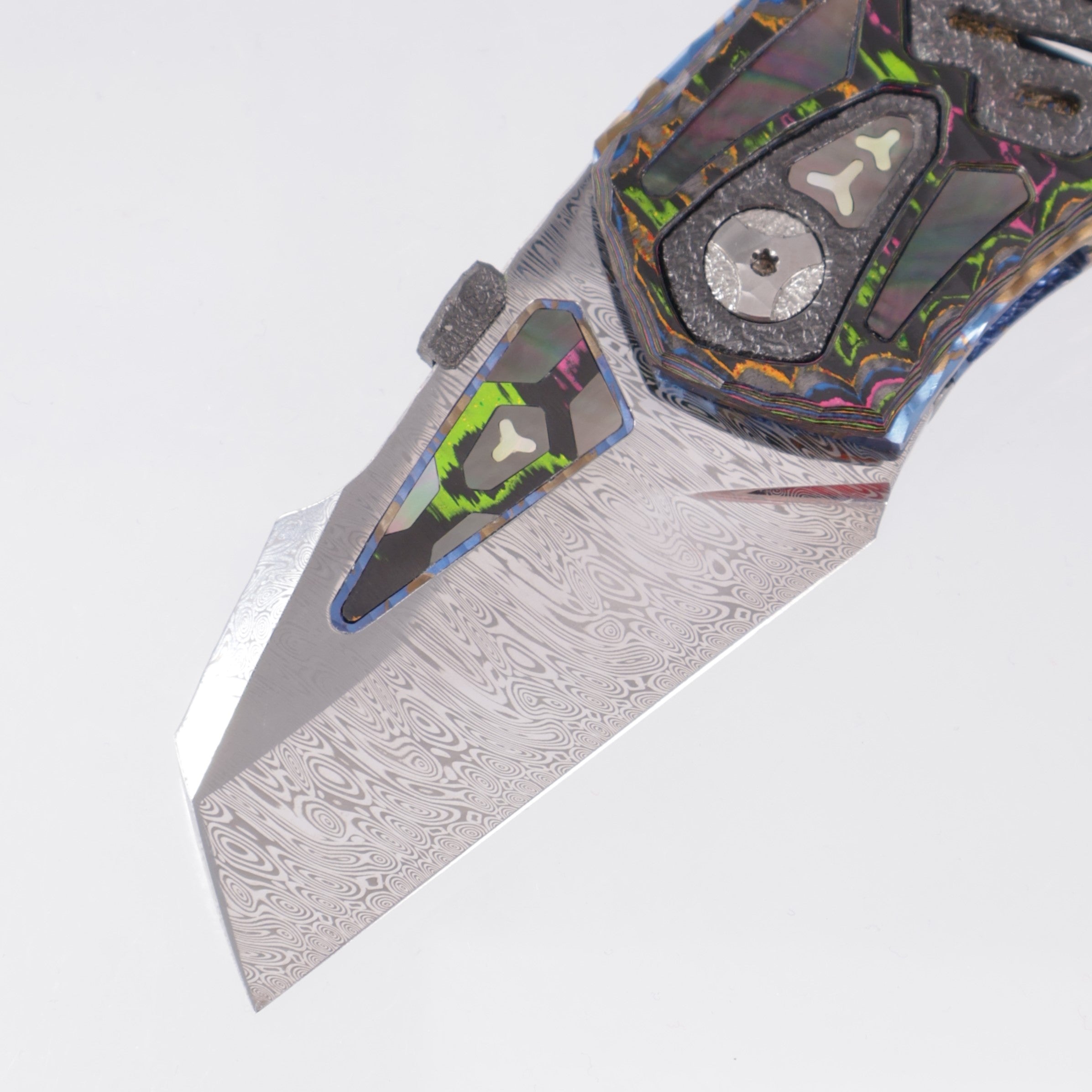Manuele Messori Tank Custom - Damasteel Bifrost - 80s Camo Carbon Scales - Zirconium / Black Lip Pearl Interframe - Anodized Titanium Internal Scales - BROP Exclusive