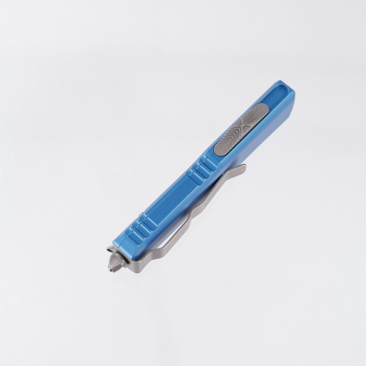 Microtech UTX-85 Double Edge - M390 Apocalyptic, Full Serrate - Blue Aluminum - 232-12 APBL