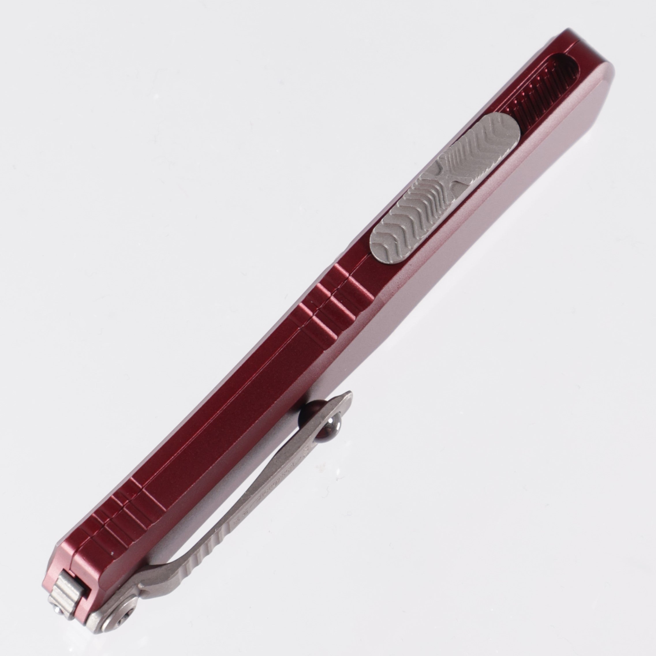 Microtech Hera 2 Mini - Merlot Engraved Aluminum - Apocalyptic M390MK - Hera II Mini 1701M-10 APMR