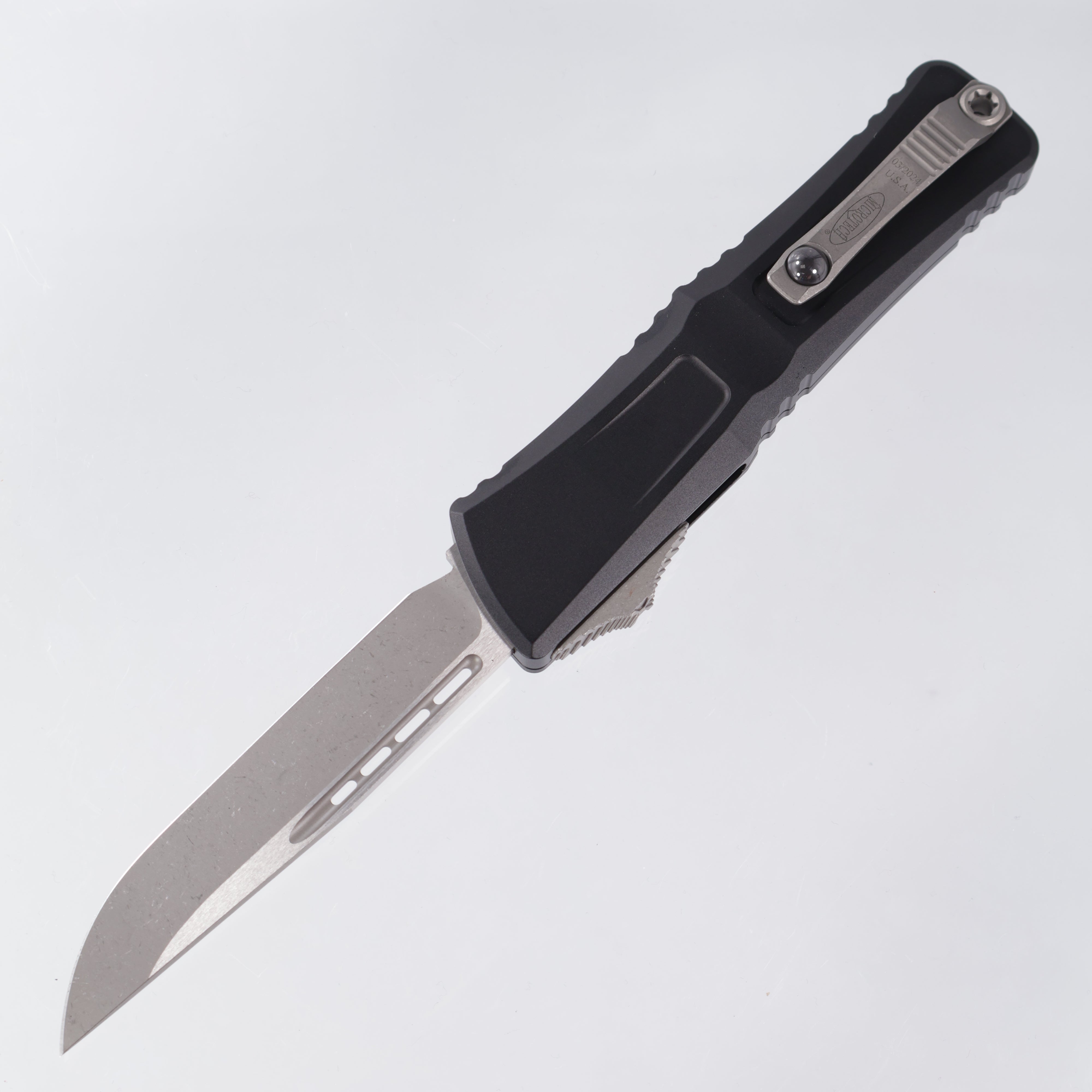 Microtech Combat Troodon Gen 3 - Apocalyptic Standard, Single Edge M390MK - Black Aluminum - Gen III 1143-10AP