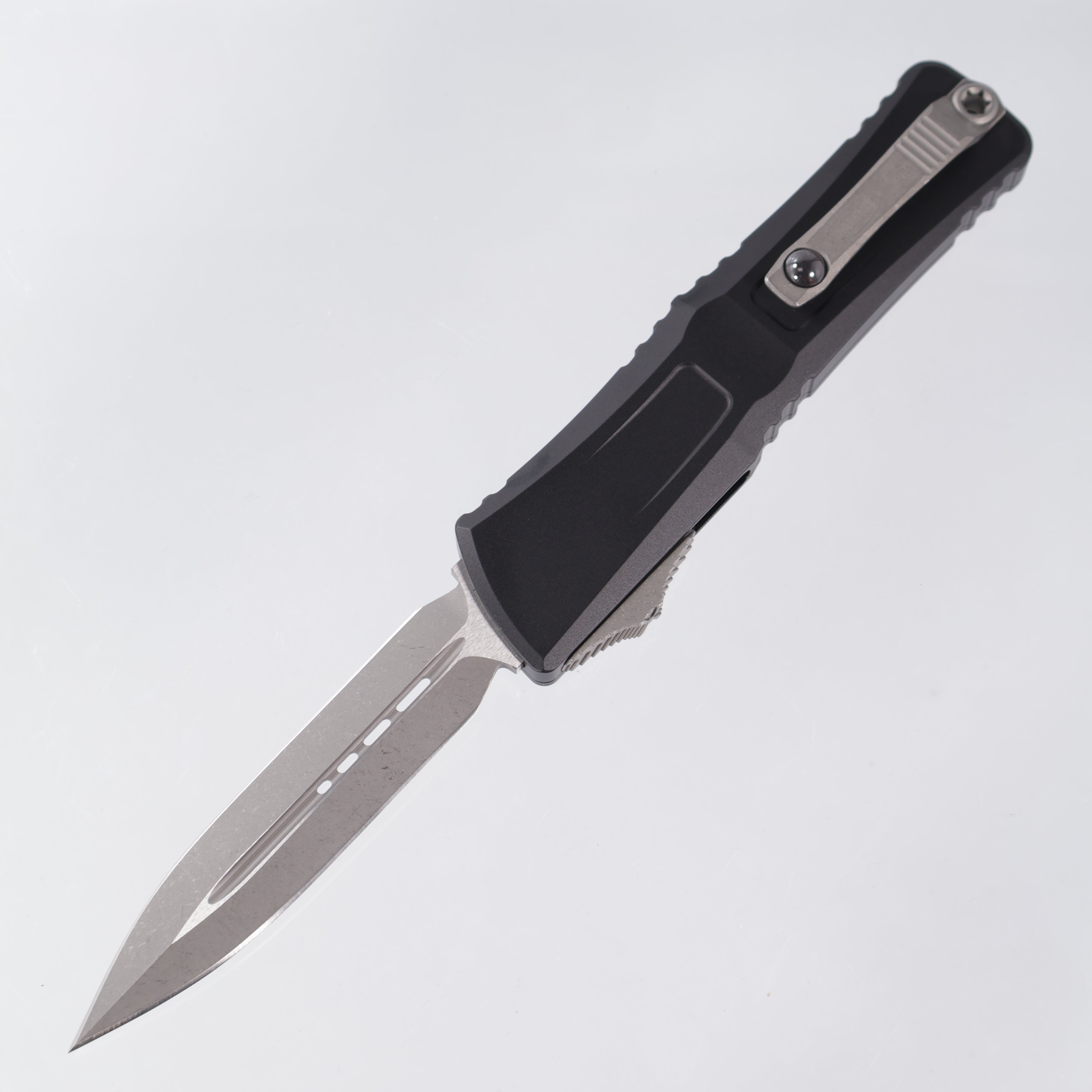 Microtech Combat Troodon Gen 3 - Apocalyptic Standard, Double Edge M390MK - Black Aluminum - Gen III 1142-10 AP