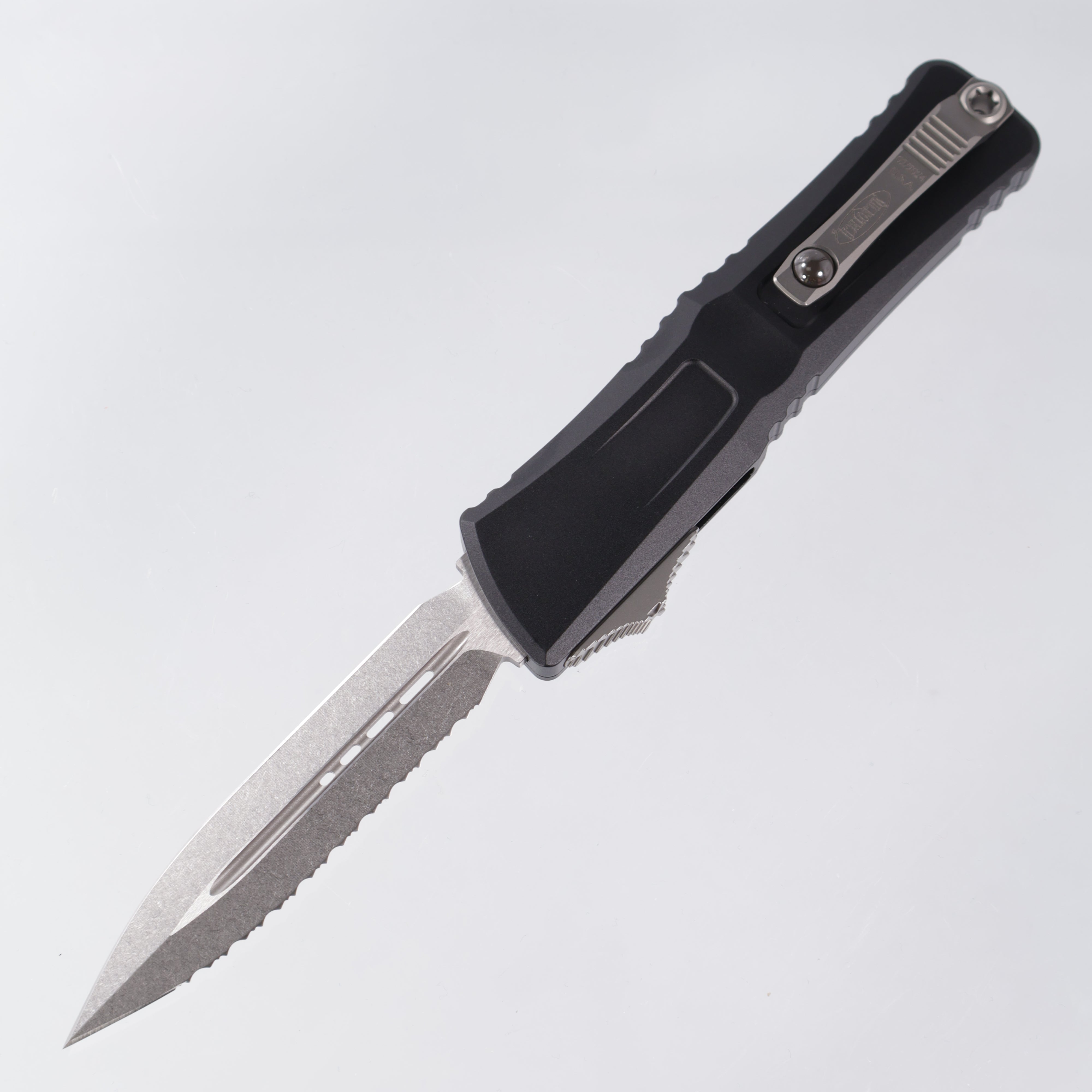 Microtech Combat Troodon Gen 3 - Double Edge Full Serrate, Stonewash M390MK - Black Aluminum - Gen III 1142-12