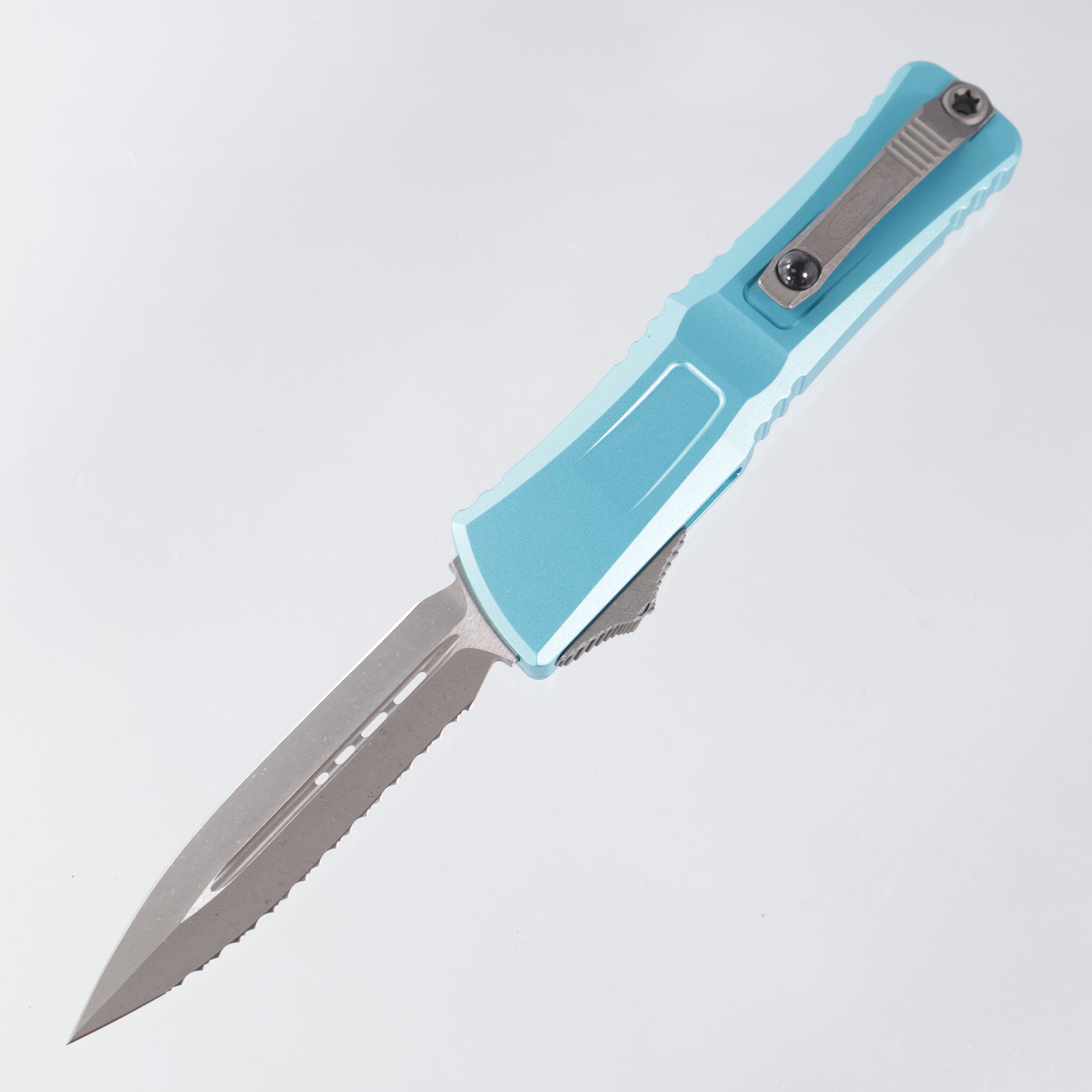 Microtech Combat Troodon Gen 3 - Double Edge Apocalyptic Standard, Full Serrate M390MK - Turquoise Aluminum - Gen III 1142-12 APTQ