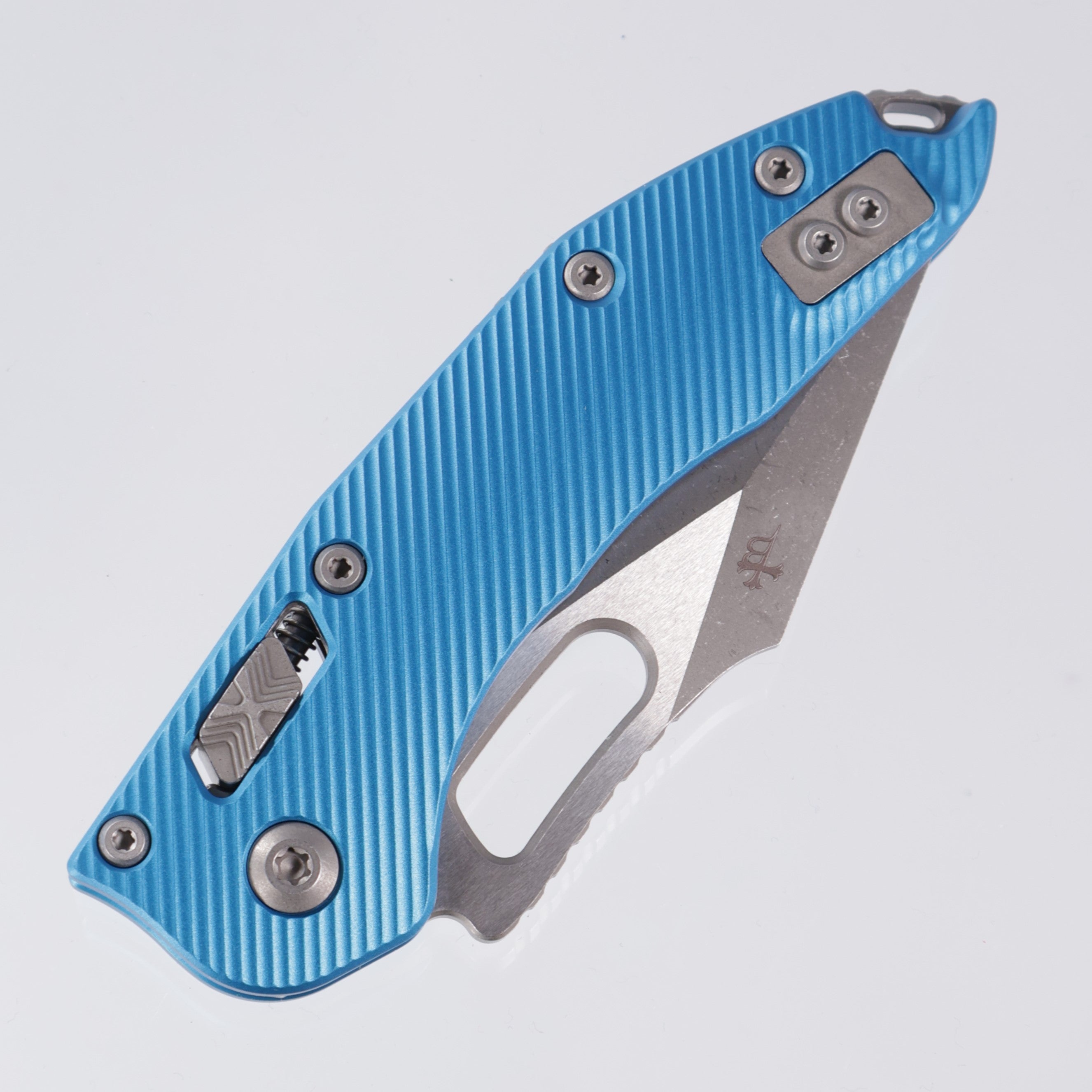 Microtech Stitch Manual - Blue Fluted Aluminum - Apocalyptic Partial Serrate M390MK - 169RL-10 APFLRD