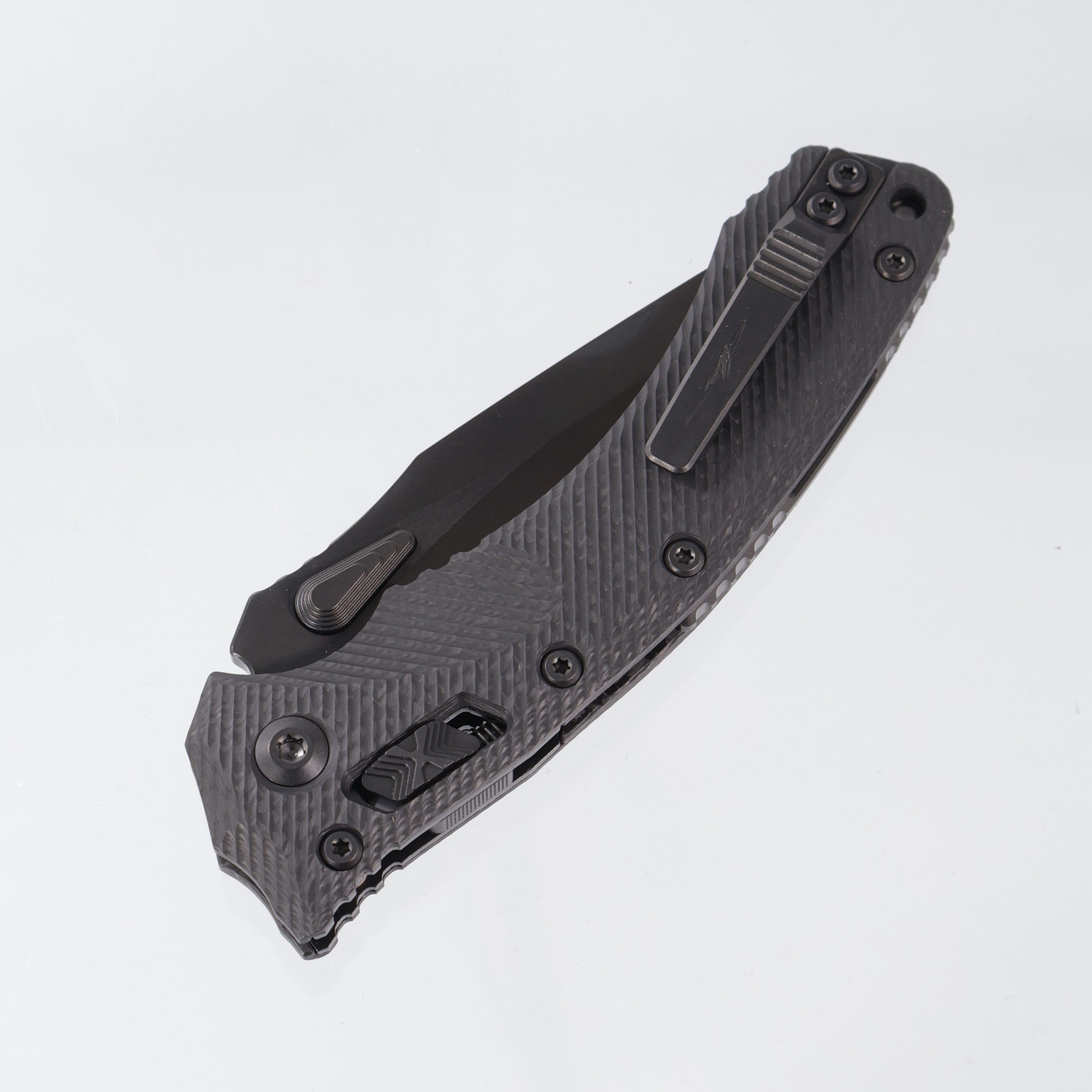 Microtech Amphibian - DLC M390MK - Fluted Carbon Fiber - Signature Series - 137RL-1 DLCTFLCFS