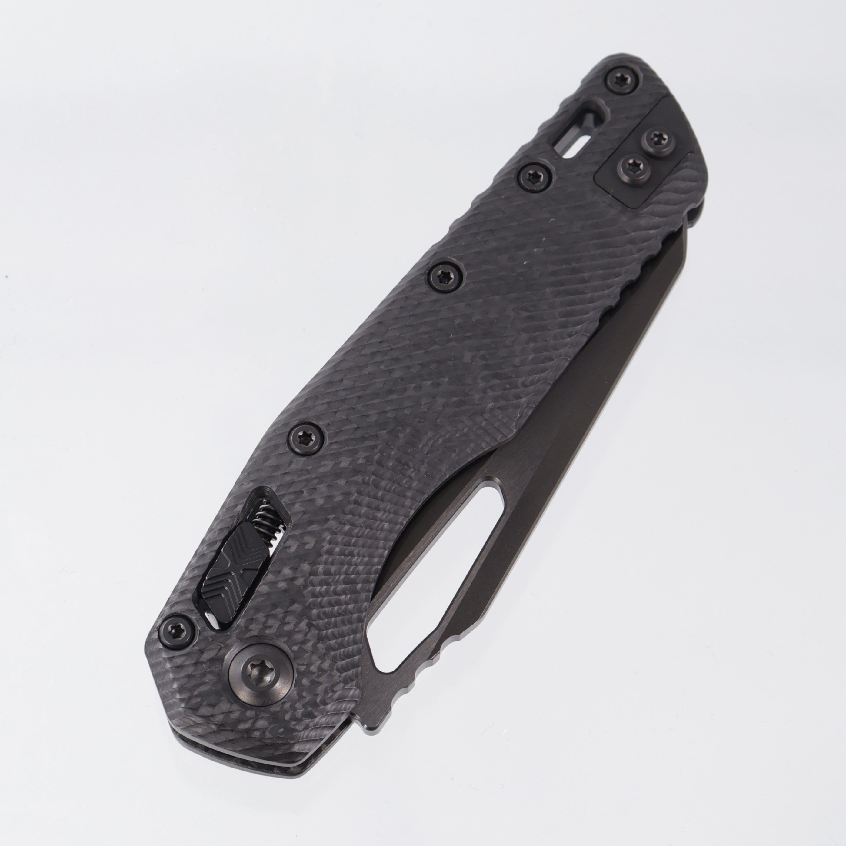Microtech MSI Signature Series - Fluted Carbon Fiber Scales w/ DLC Hardware - DLC Stonewash M390MK - 210-1 DLCTFLCFS