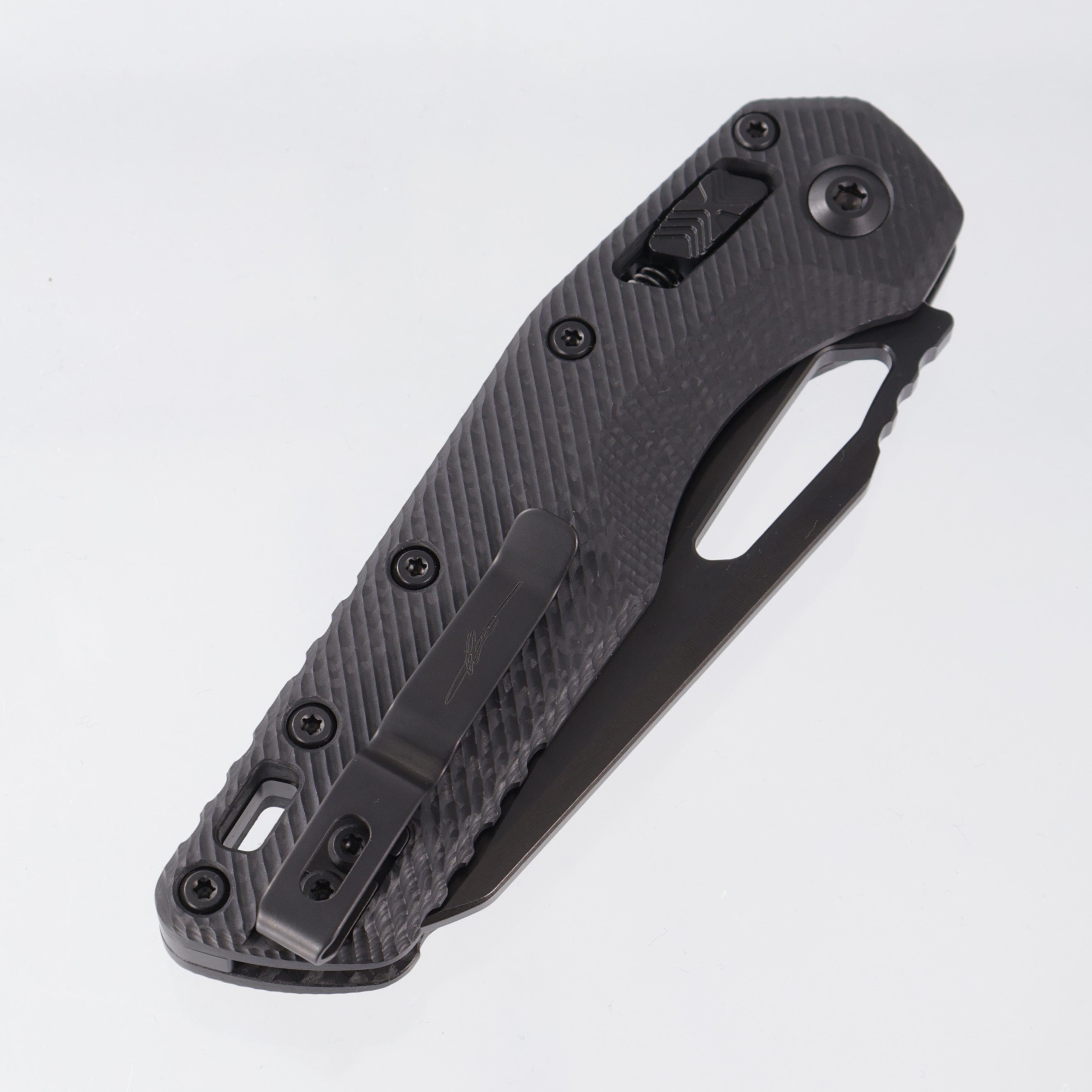 Microtech MSI Signature Series - Fluted Carbon Fiber Scales w/ DLC Hardware - DLC Stonewash M390MK - 210-1 DLCTFLCFS