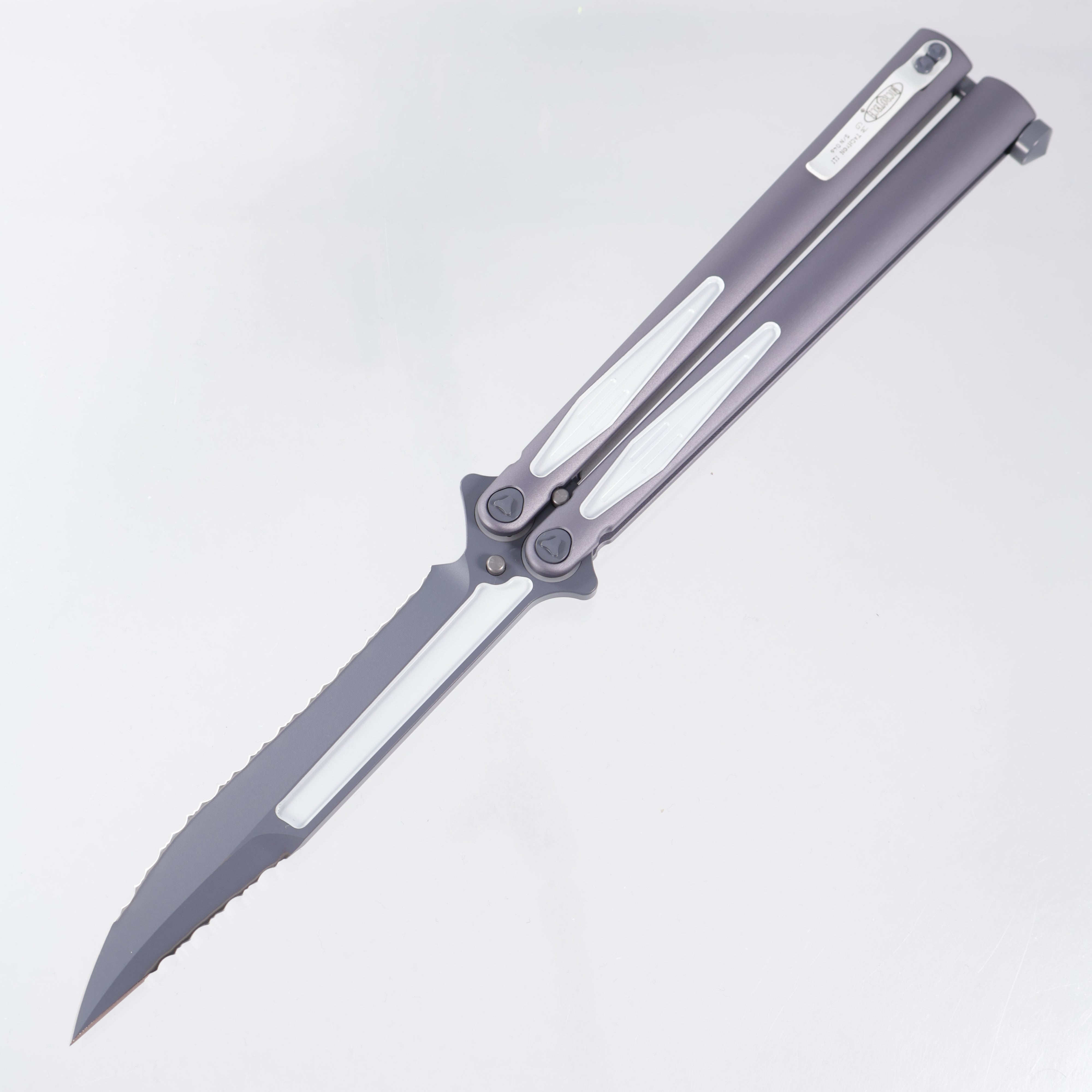 Microtech Tachyon III - Gray Aluminum w/ White Accents - DLC Double Full Serrate Elmax - 173-D3 GW *NEW OLD STOCK*