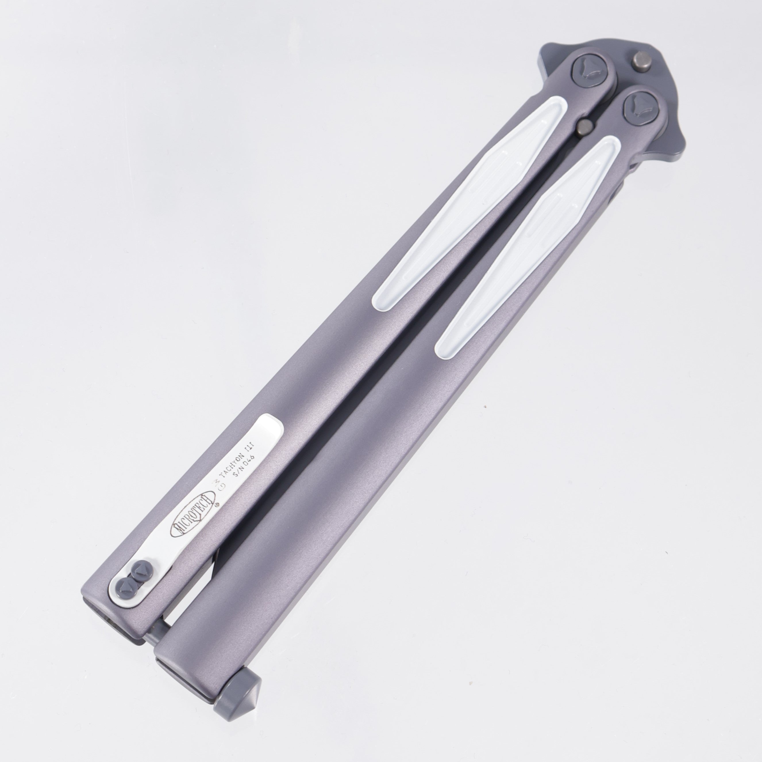 Microtech Tachyon III - Gray Aluminum w/ White Accents - DLC Double Full Serrate Elmax - 173-D3 GW *NEW OLD STOCK*