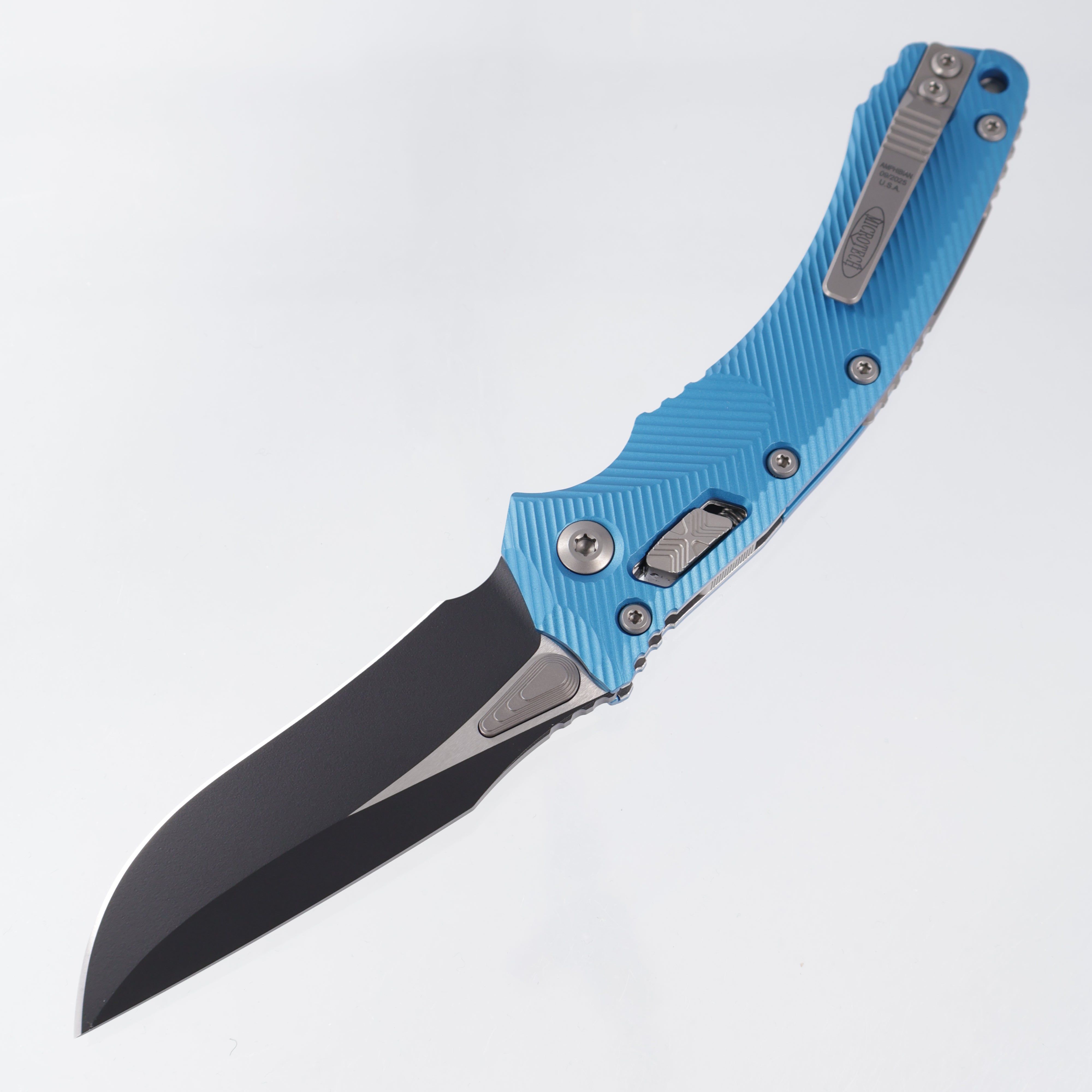 Microtech Amphibian - Blue Fluted Aluminum - 2-Tone Black M390MK - 137RL-1 FLBL