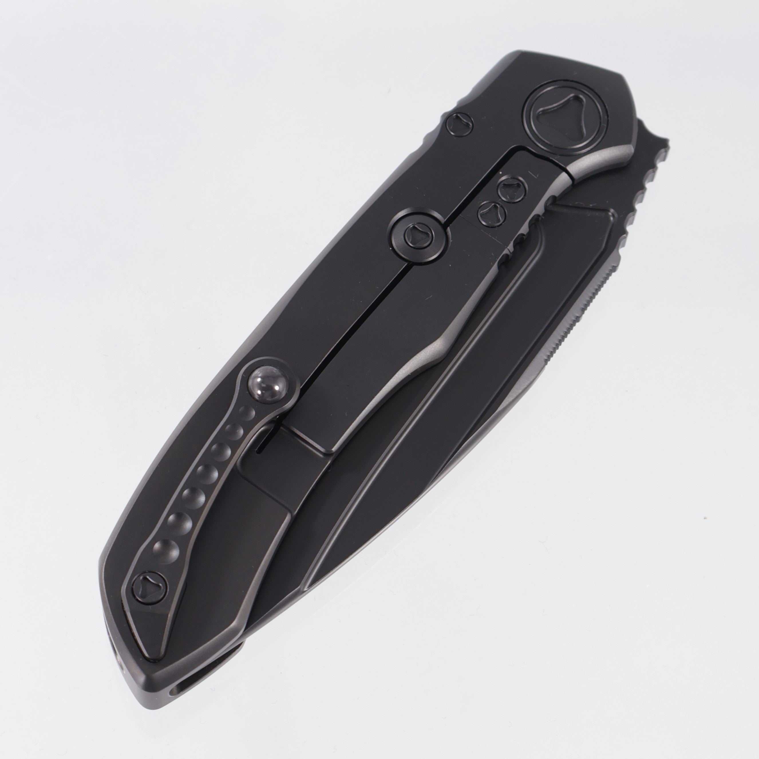 Microtech x Rike Anax Integral - DLC Titanium Chassis w/ Carbon Fiber Inlays - DLC Partial Serrate M390 - 190C-2 DLCTCFITI
