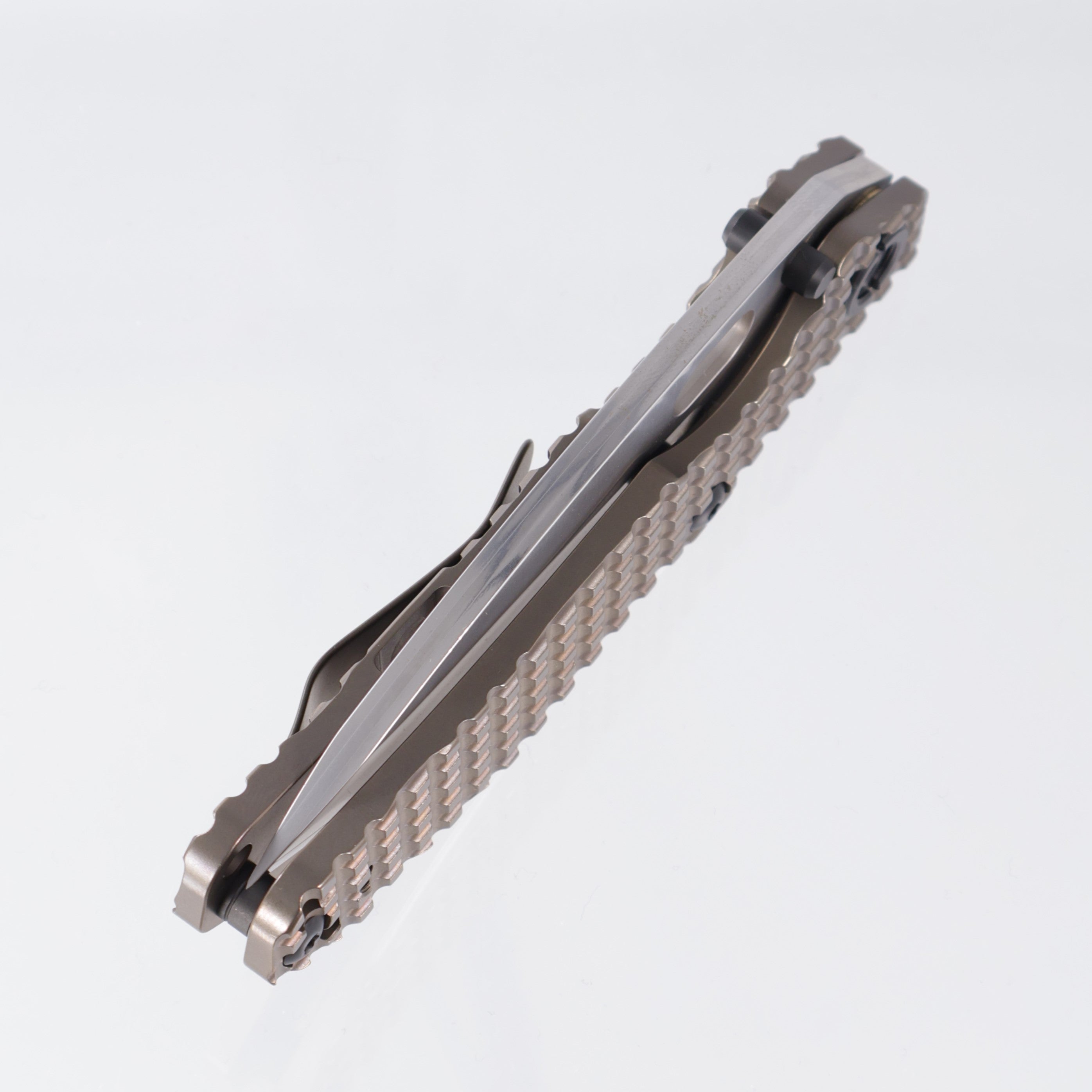 North Mountain Blade BBNM Dwyer Tanto - Champagne Grid Titanium - SLD-Magic - 2522-BZ-G