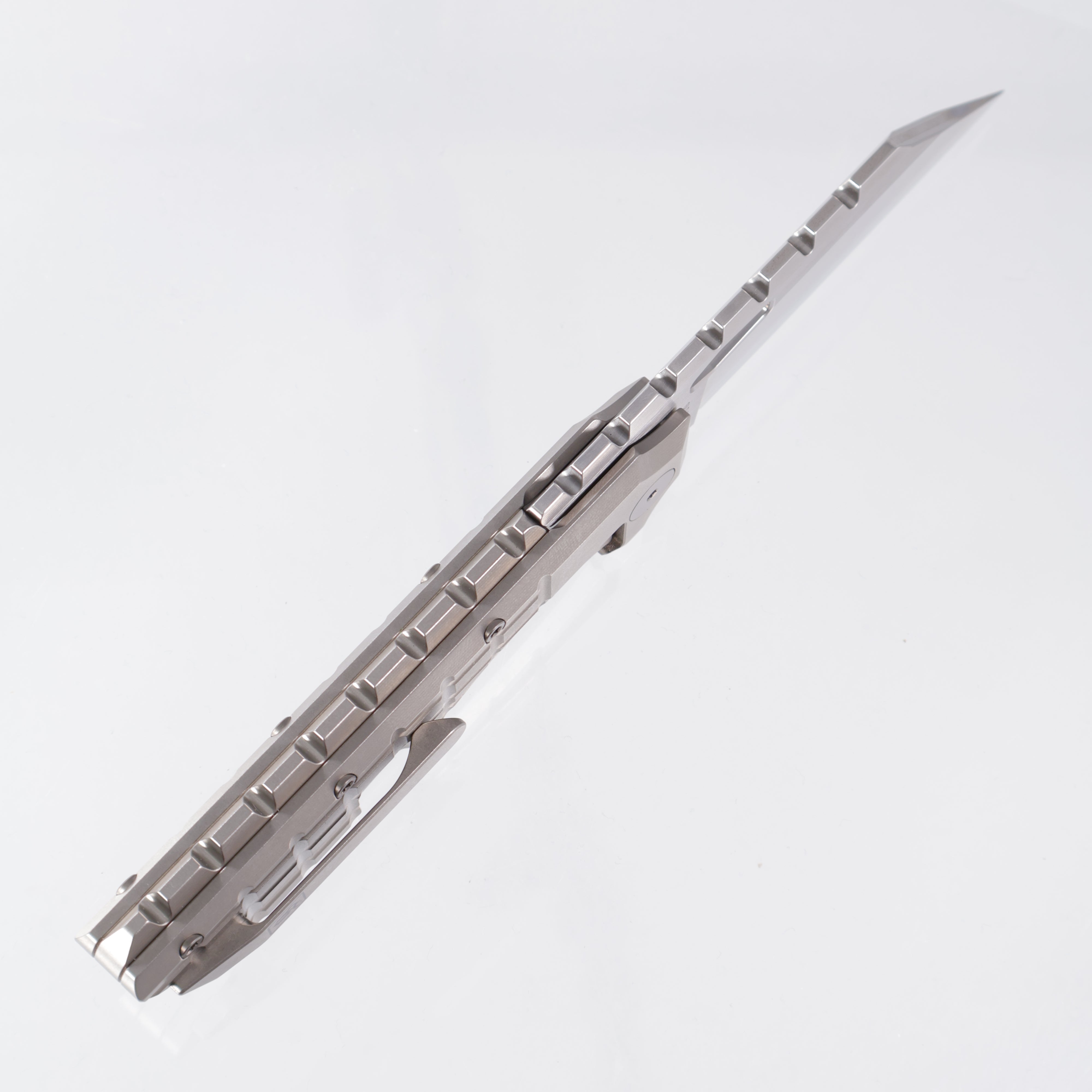 North Mountain Blade Gripper V2 - Frag Titanium - SLD-Magic - 2537-TI