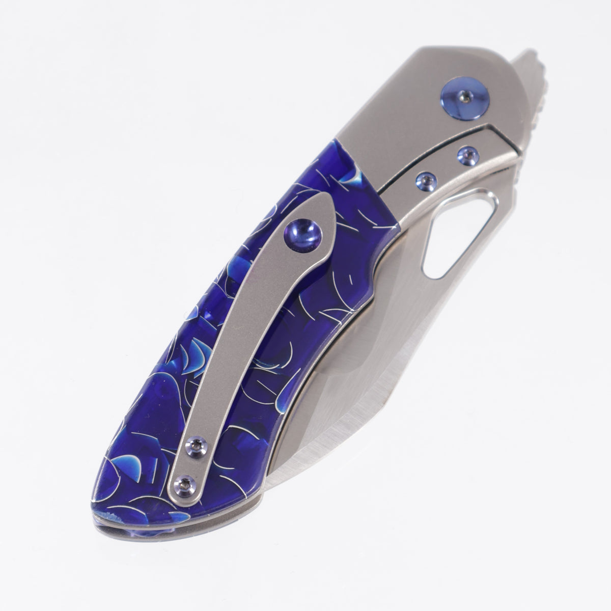Olamic Custom Whipper Snapper Bolster Lock Wharnfoot - Zirblast Titanium w/ Blue Raffir Sparkle & Blue Hardware - Satin Mike Irie Compound Grind 20CV