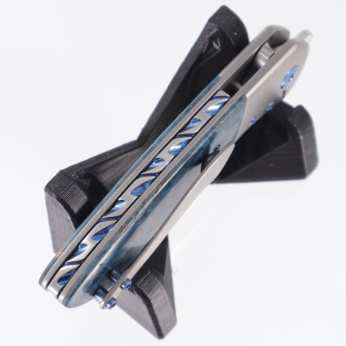 Olamic Custom Whipper Snapper Bolster Lock Wharnfoot - Zirblast Titanium w/ Karelian Birch & Blue Hardware - Satin Mike Irie Compound Grind 20CV