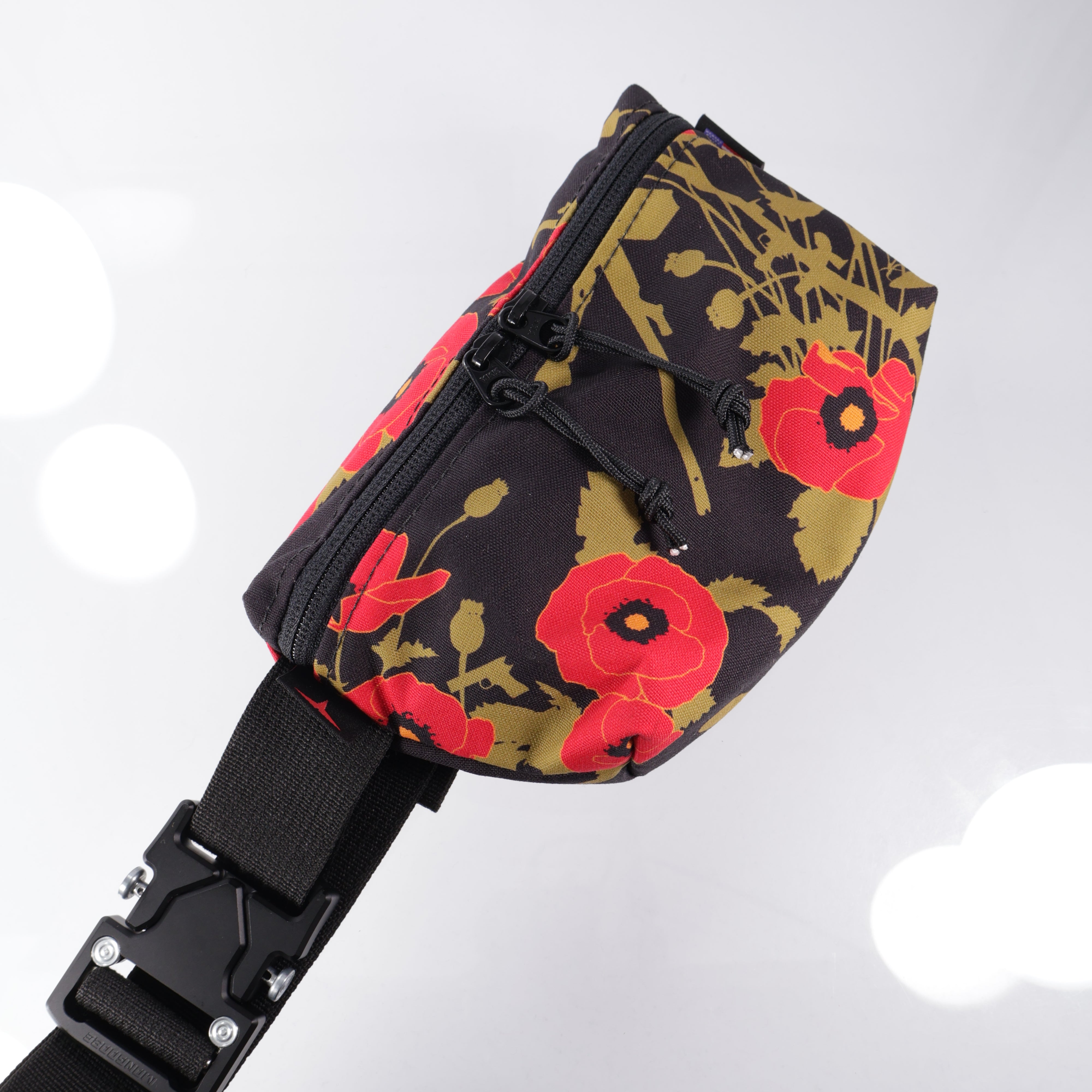 Paladin 33 Contour Fanny Pack w/ Mongoose Buckle - Poppies Of War 500D Cordura
