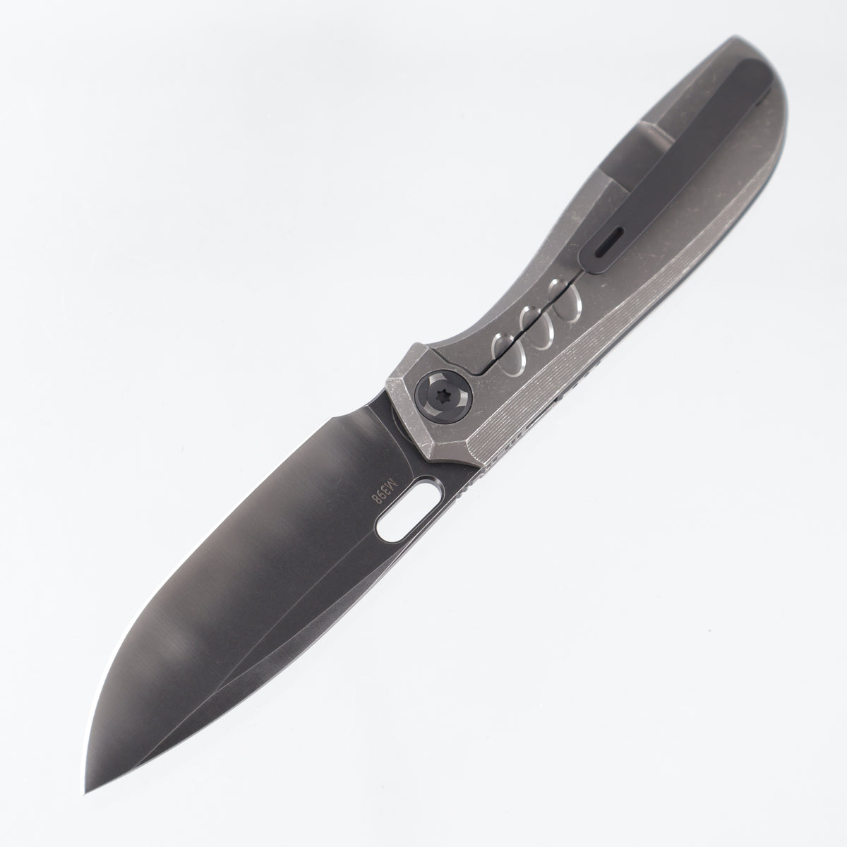 Poikilo Gecko BS4 - Dark Stonewash Titanium w/ Ovals - Worn Dark Stonewash M398