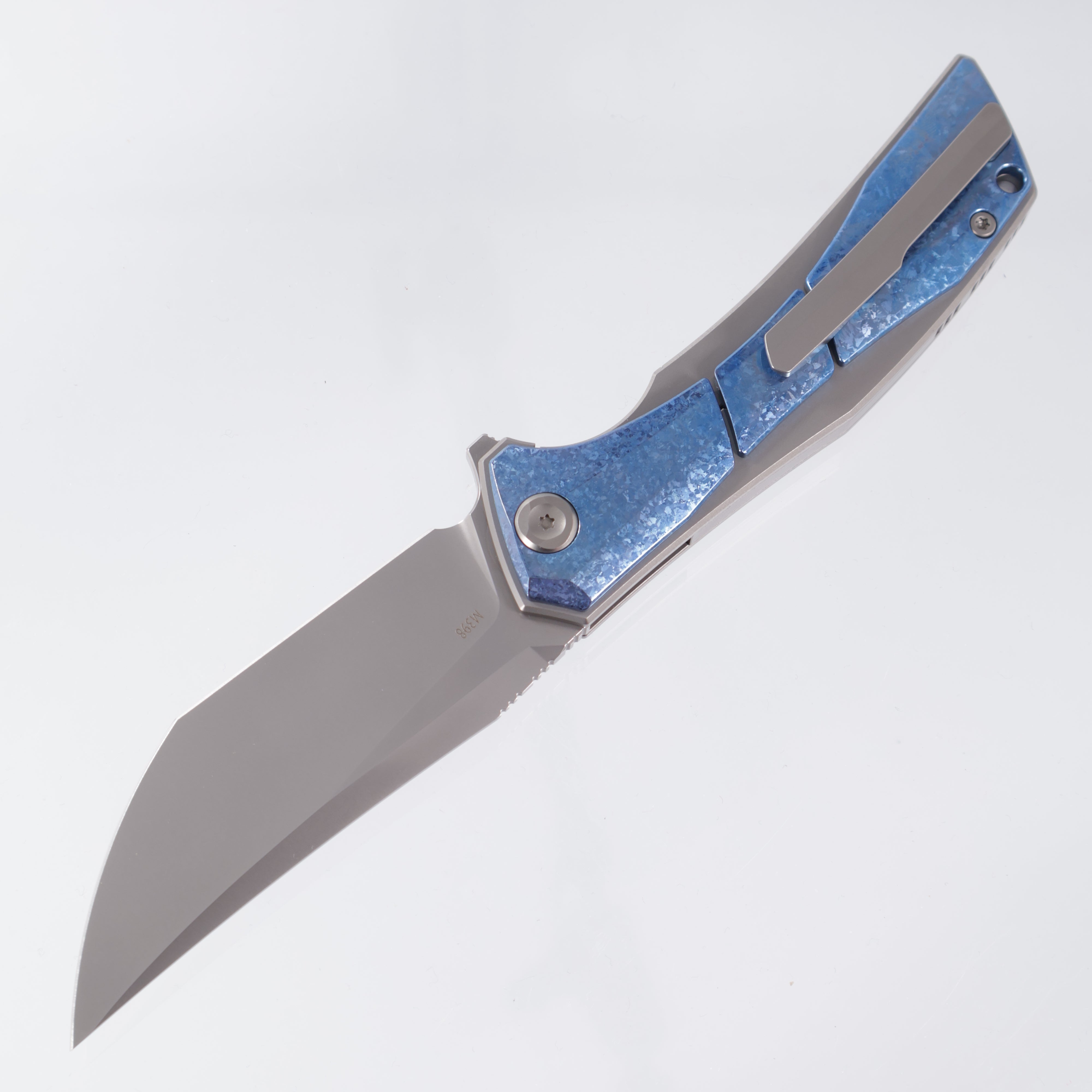 Poikilo Anolis - Blue Crystalized Ti on Titanium - Pearlescent Stonewash M398 - S1