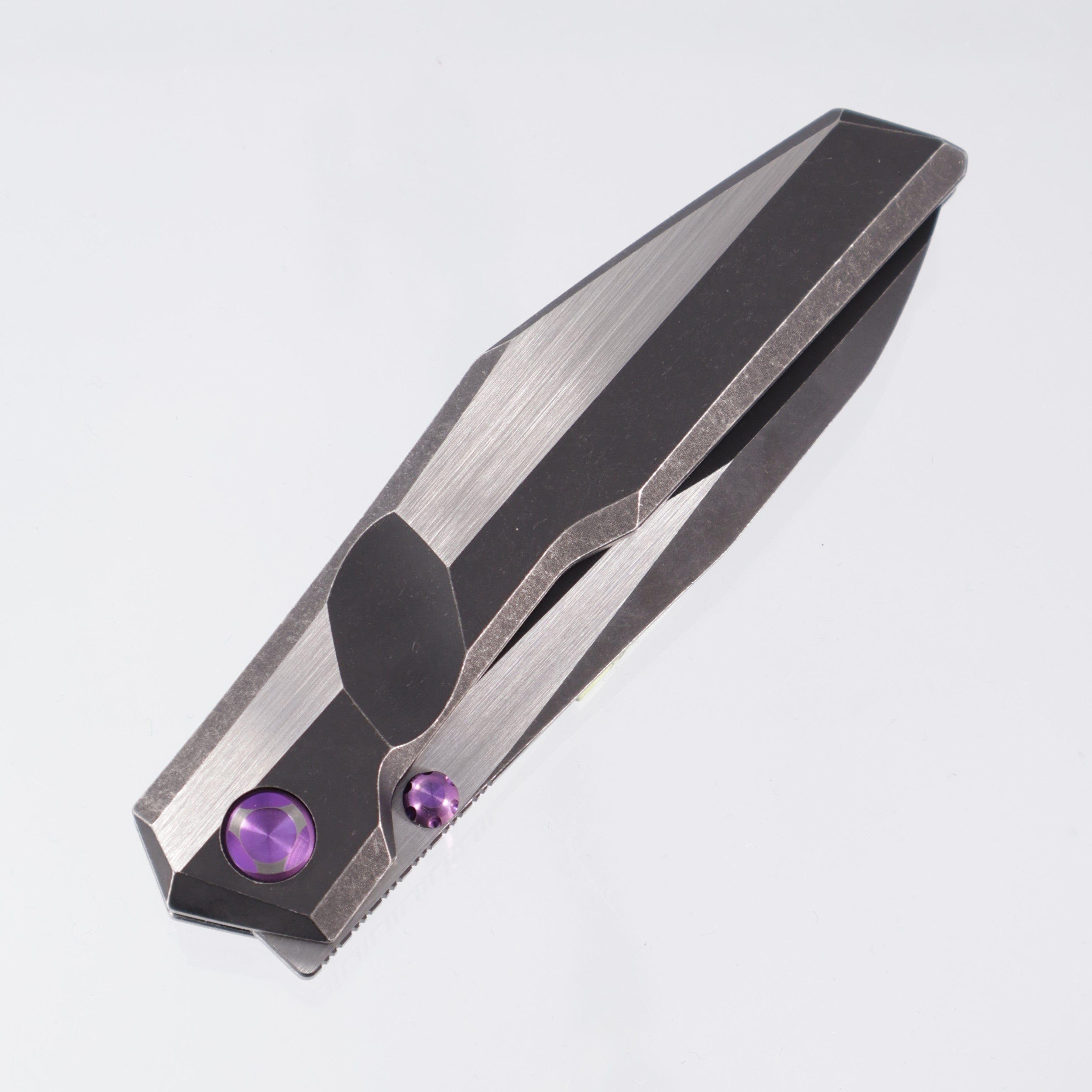 Poikilo Komodo - Dark Stonewash M398 - Ti with Purple Anodization - S