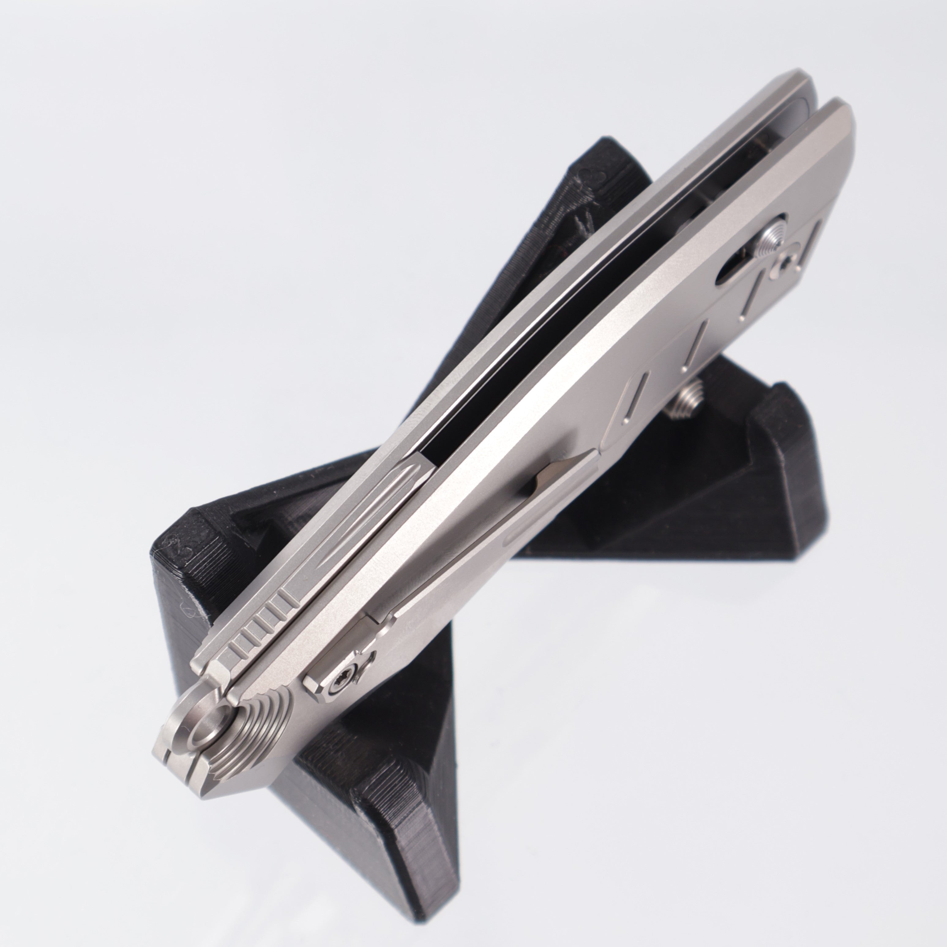 Poikilo x TAS Knives VADER - Pearlescent Stonewash M398 - Titanium - PKB S1