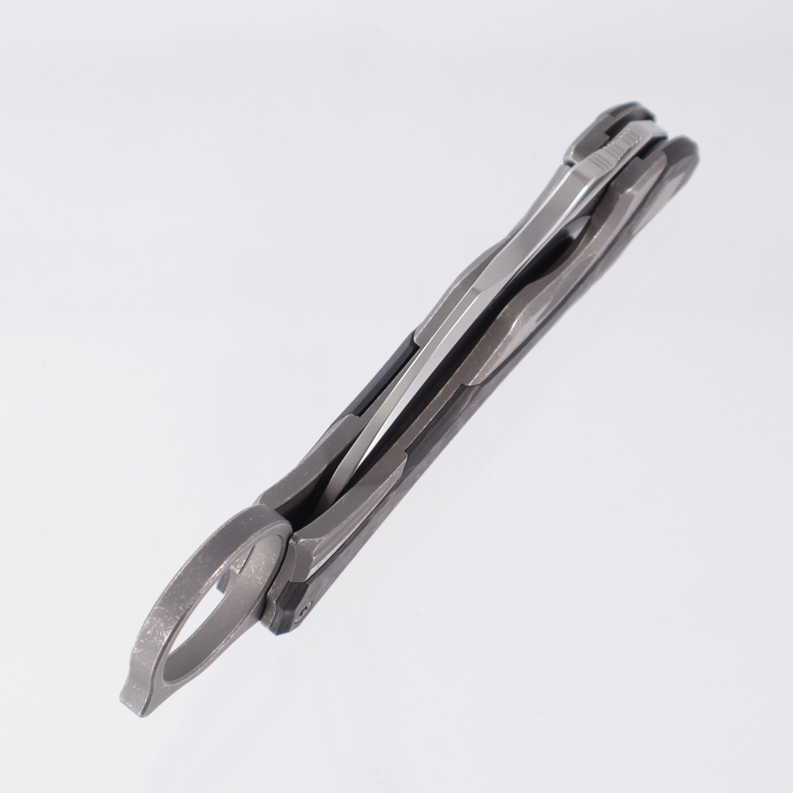 Poikilo Thorny Devil - Pearlescent Stonewash M398 - Carbon Fiber & Titanium