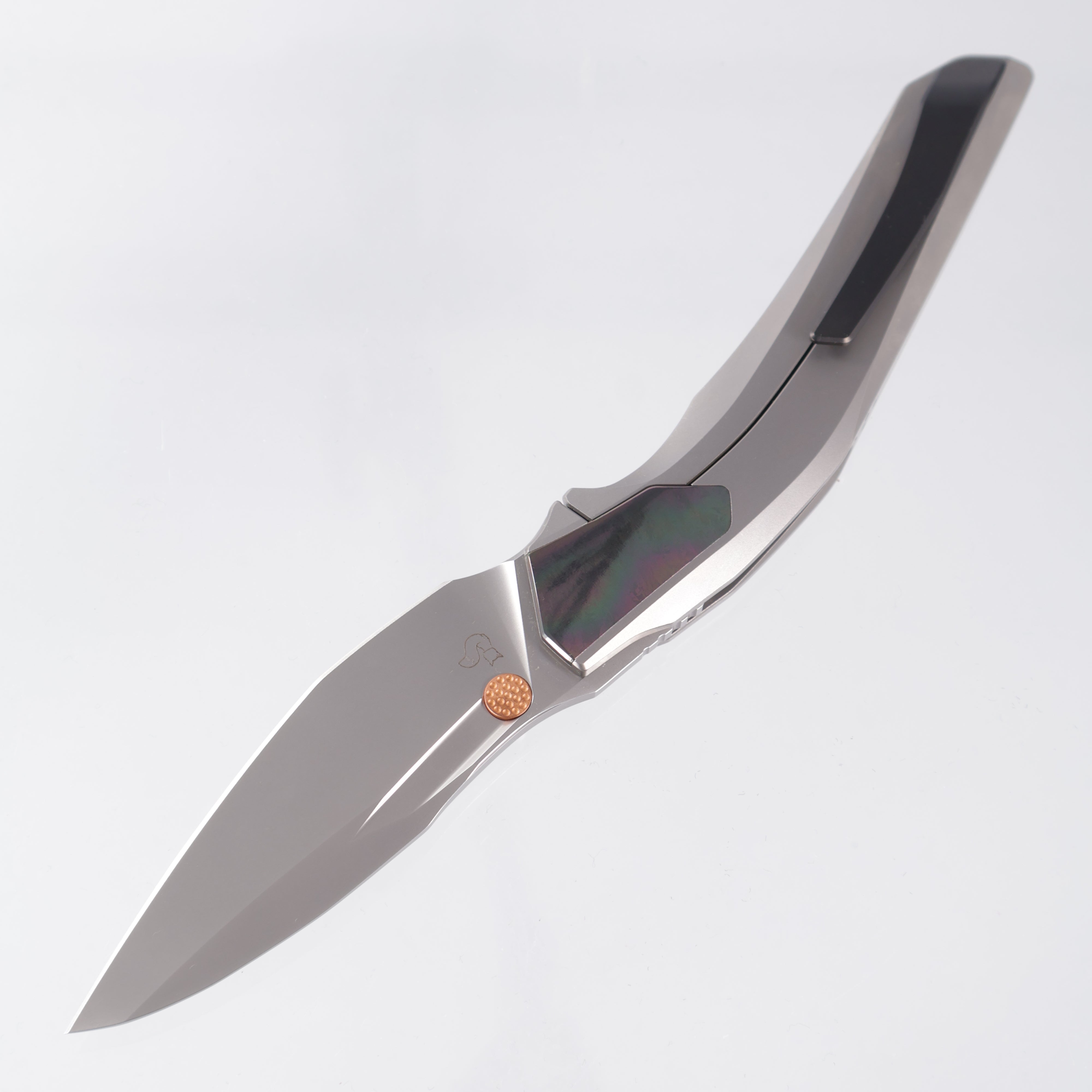 Poikilo VK-Odon (Dragonfly) S1 - Pearlescent Stonewash Titanium w/ Colored Zirc Accents - Pearlescent Stonewash M398