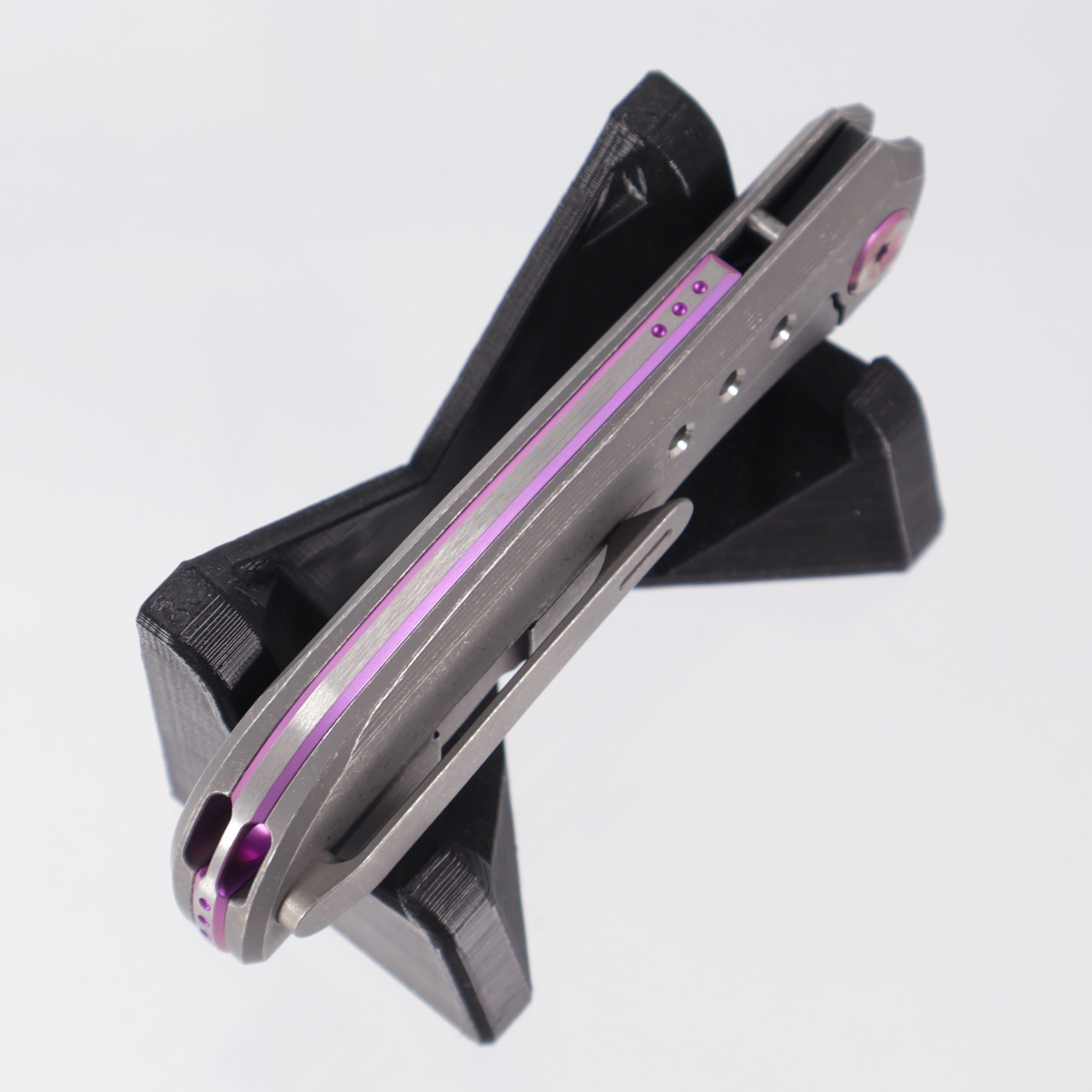 Poikilo Gecko BS3 - Dark Stonewash Titanium w/ Speed Holes - Worn Dark Stonewash M398