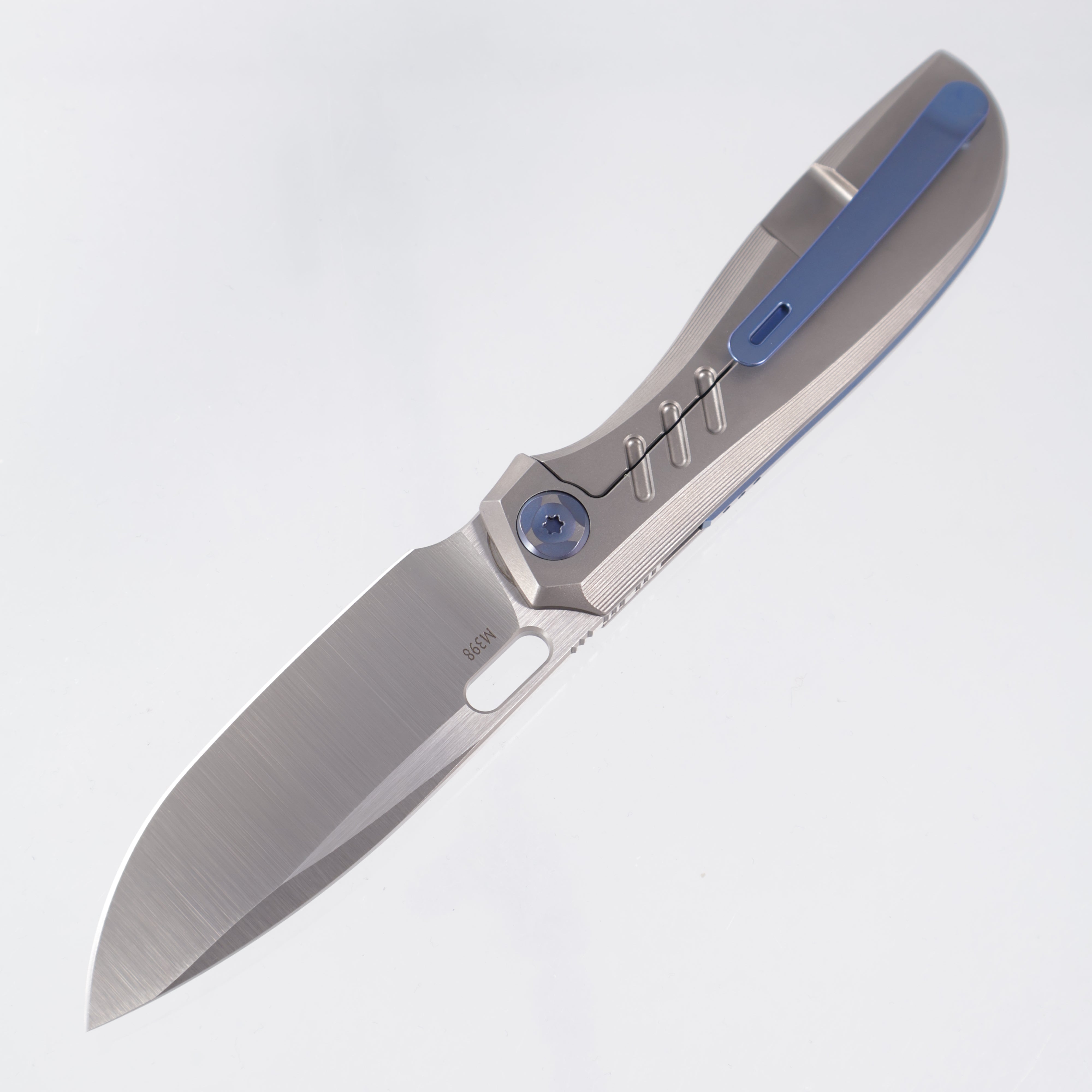 Poikilo Gecko WS5 - Pearlescent Stonewash Titanium w/ Slots - Pearlescent Stonewash M398