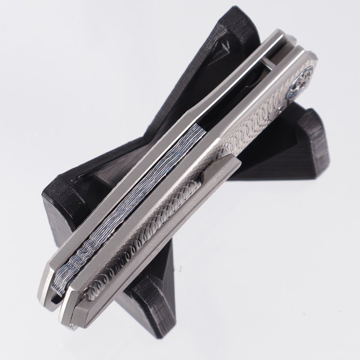 Prince Customs Protean #1012 Wharncliffe - Putter Milled Titanium w/ Arctic Frost Fat Carbon Pivot Collars / Backspacer & DS93X Damasteel Clip - DS93X Damasteel