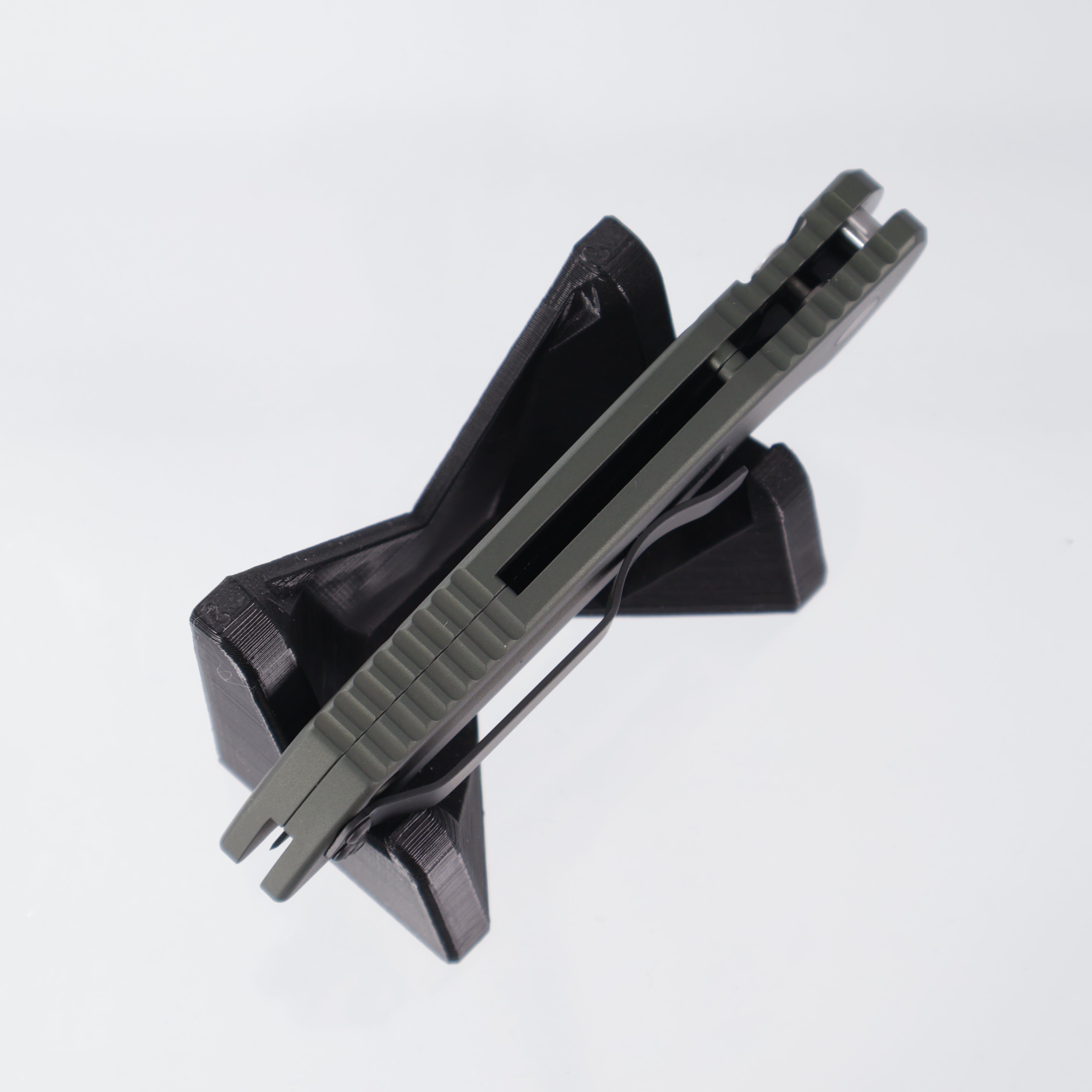 Pro-Tech TR-3 Auto - DLC 154CM - Green Aluminum w/ Grooves & Mosaic Button - SHOT26.TR3.1 (TR3)