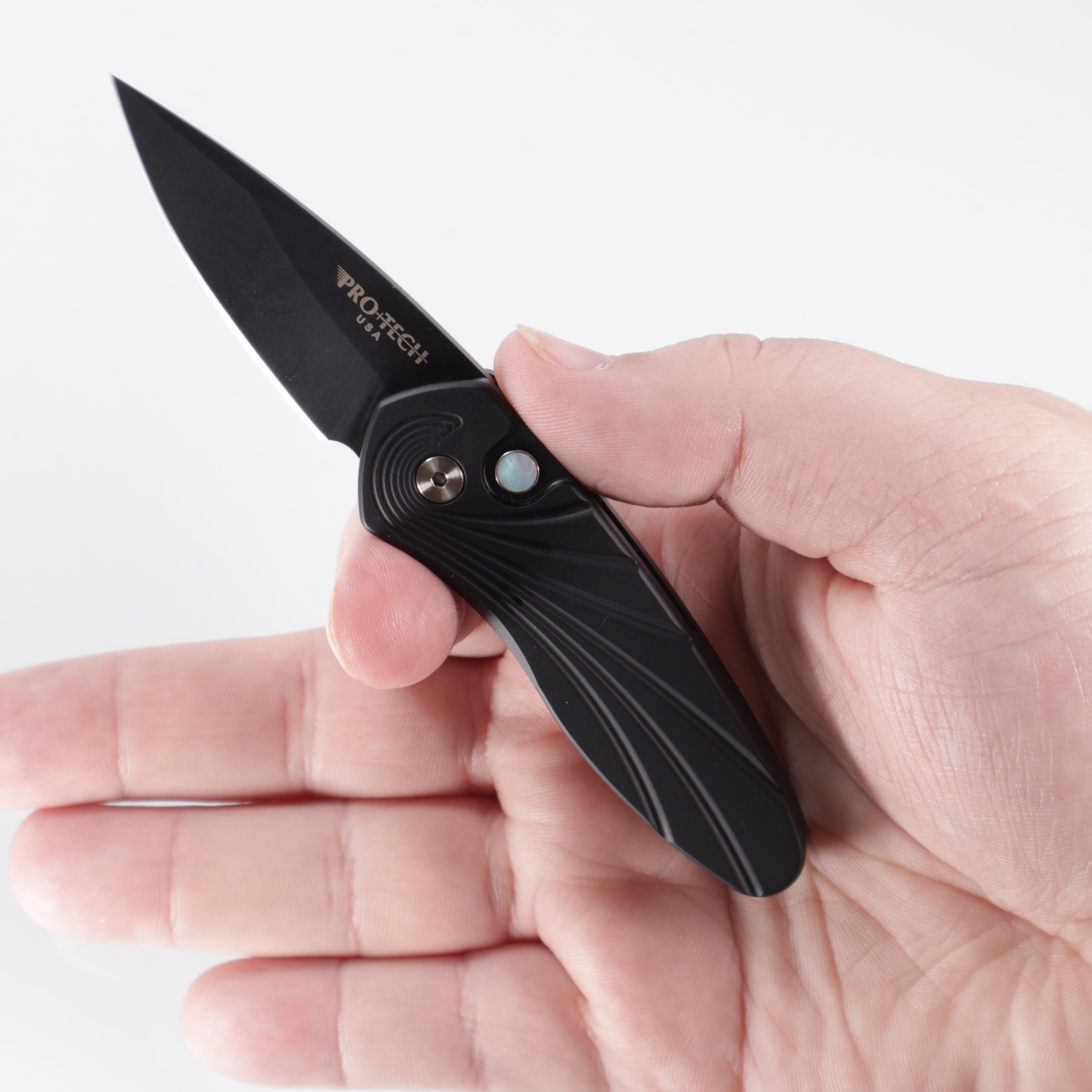 Pro-Tech Sprint - Black Aluminum w/ 3D Wave Milling & Mother of Pearl Button - DLC Magnacut - 2937