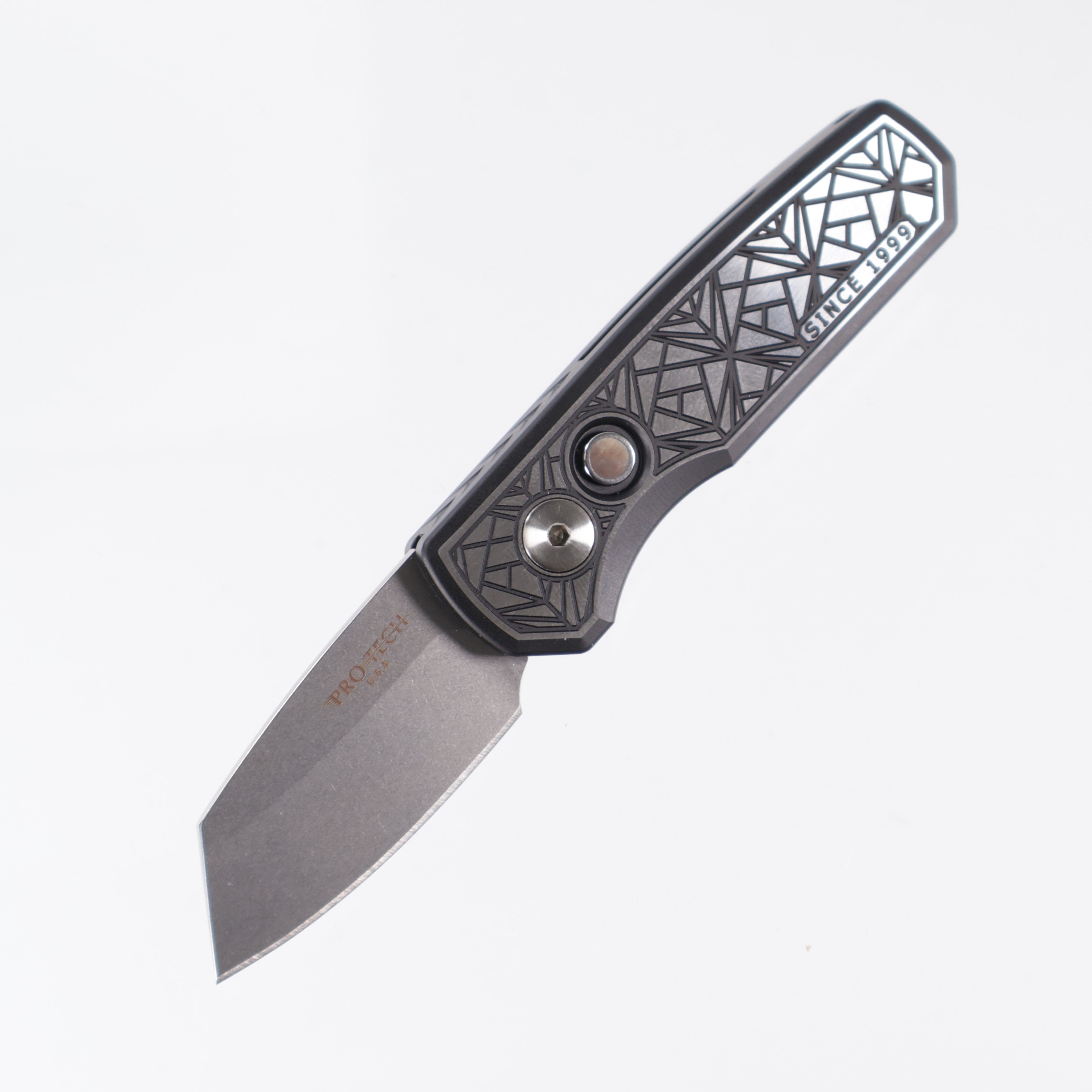 Pro-Tech Runt 5 Custom - Black DLC Two-Tone 'Since 1999' Nexus Textured 17-4 Stainless Steel Handles - Black Lip Pearl Button - Stonewash Magnacut Reverse Tanto - 2024.Runt 5.Custom.004