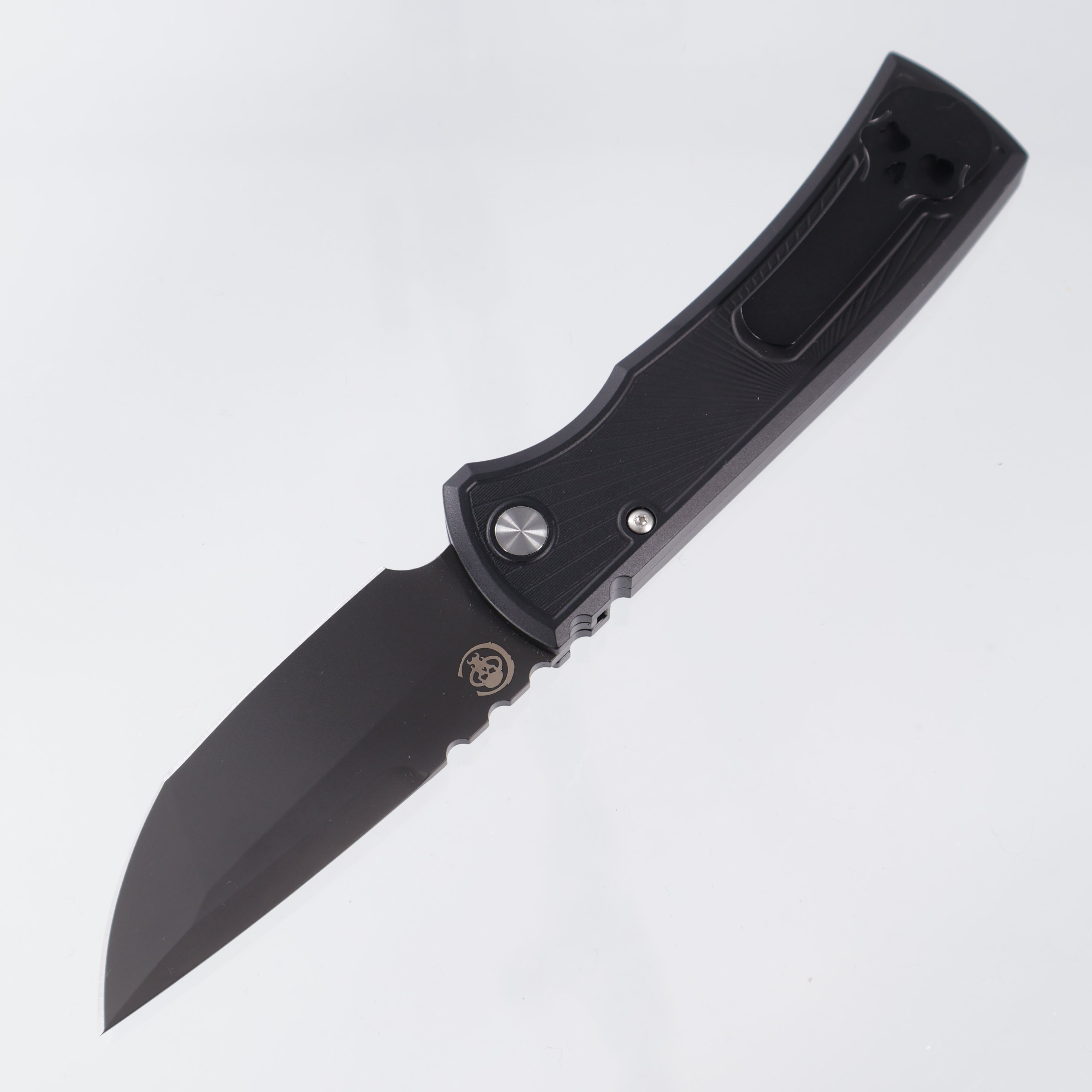 Pro-Tech x Chaves Redencion Auto Tanto - Black Skull Key Aluminum w/ Black Lip Pearl Button - DLC S35VN - CCKSF25.Redencion.1