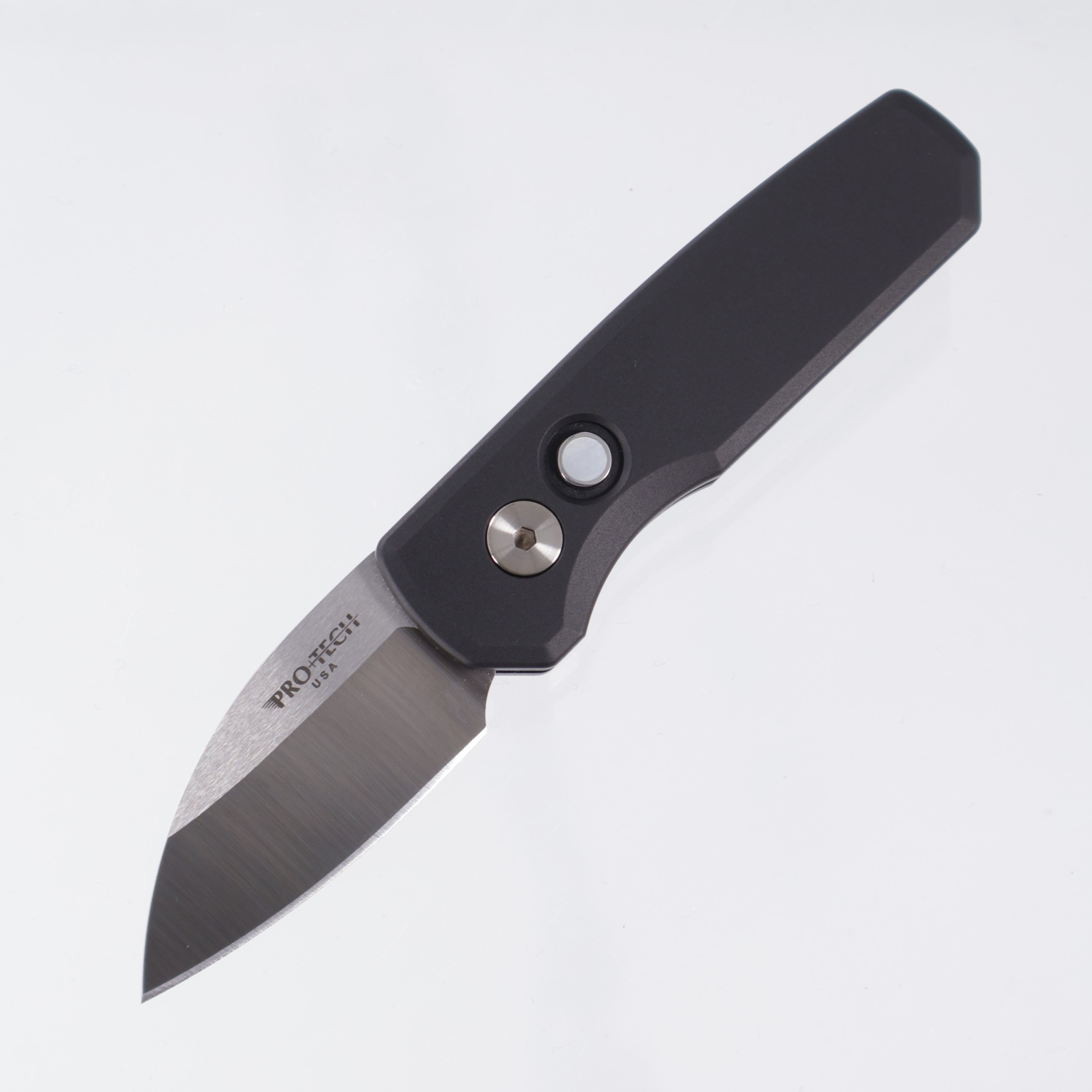 Pro-Tech Runt 5 - Black Aluminum w/ White Pearl Button - Satin Magnacut Wharncliffe - R5300-LTD