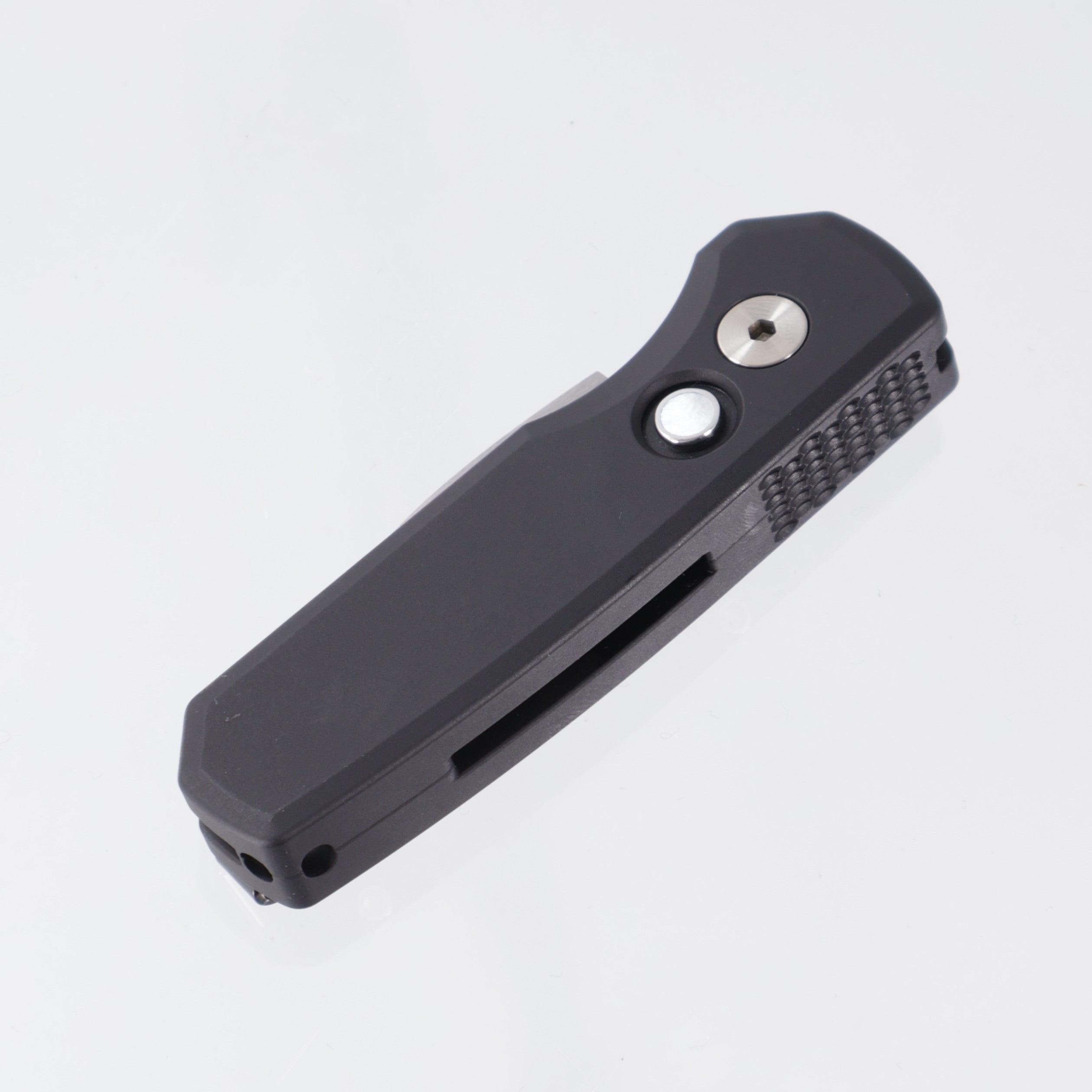 Pro-Tech Runt 5 - Black Aluminum w/ White Pearl Button - Satin Magnacut Wharncliffe - R5300-LTD