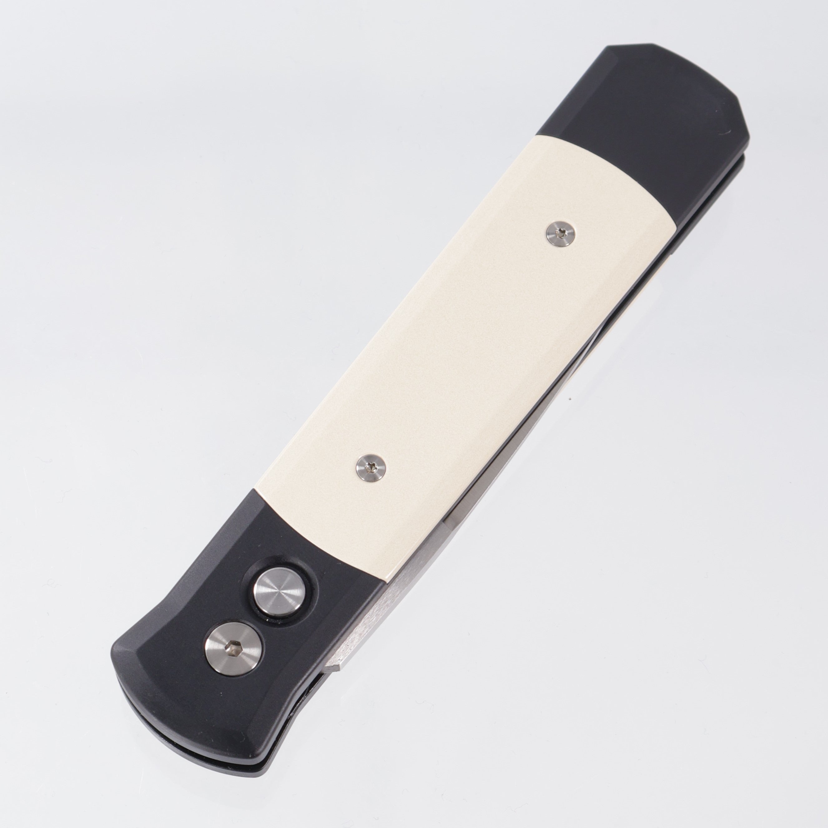 Pro-Tech Godfather Tuxedo - Black Aluminum w/ Ivory Micarta Inlays - Satin 154CM - 951