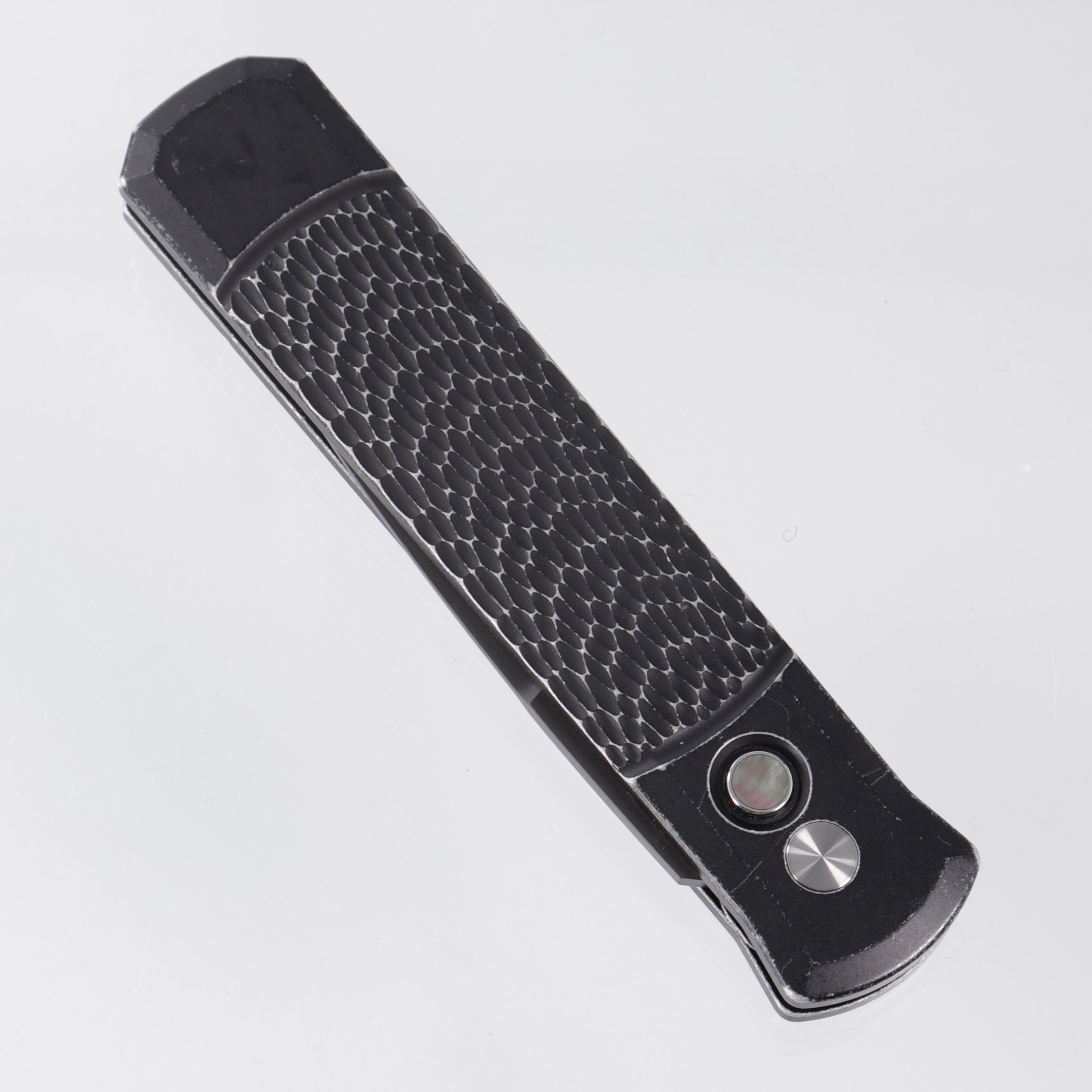 Pro-Tech Godfather *LEFT HANDED* - Battleworn Jigged Black Aluminum w/ Black Lip Pearl Button - DLC 154CM - 926-LHBW LTD