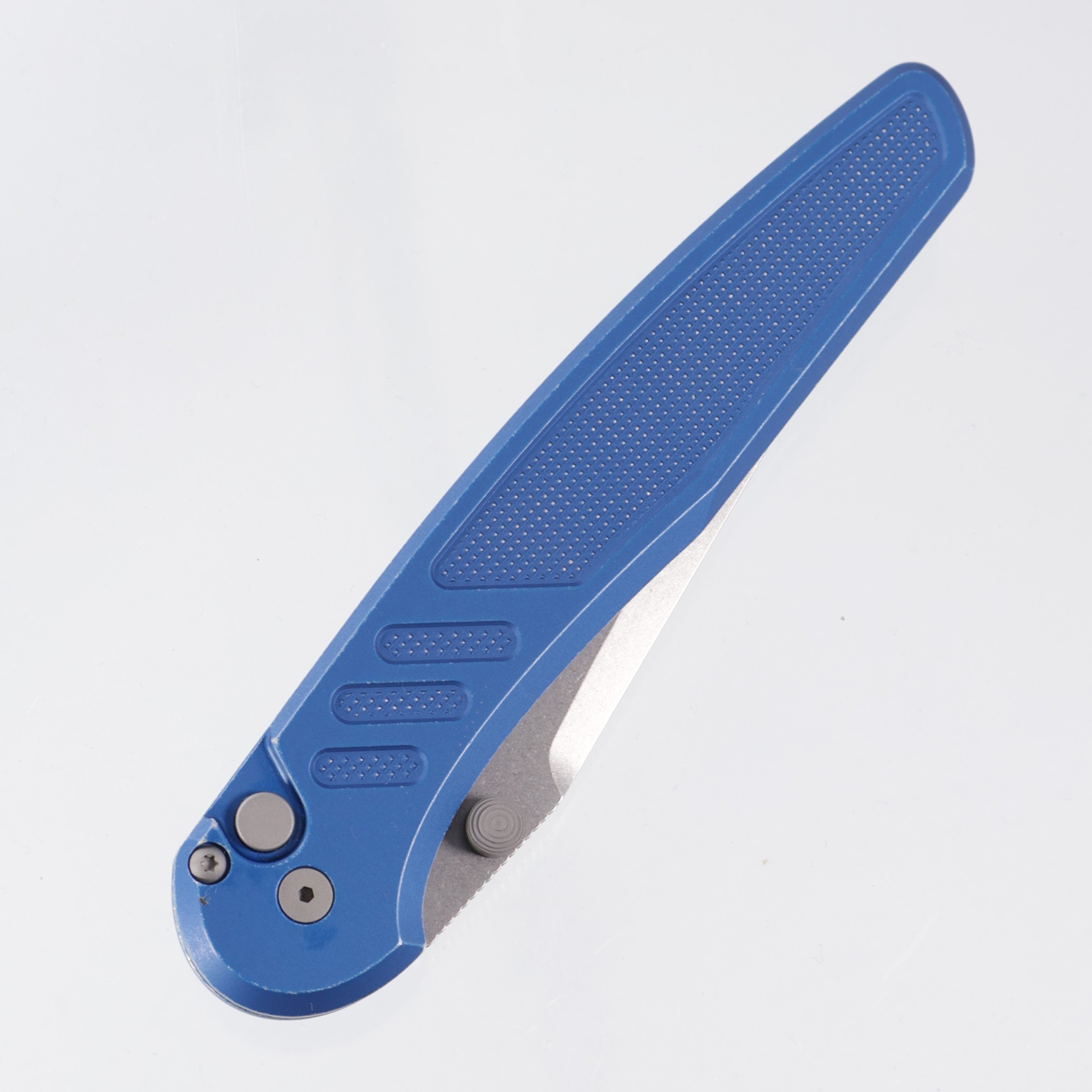 Pro-Tech Avalon - Battleworn Blue Knurled Aluminum - Stonewash Magnacut - PN1101-BW Blue