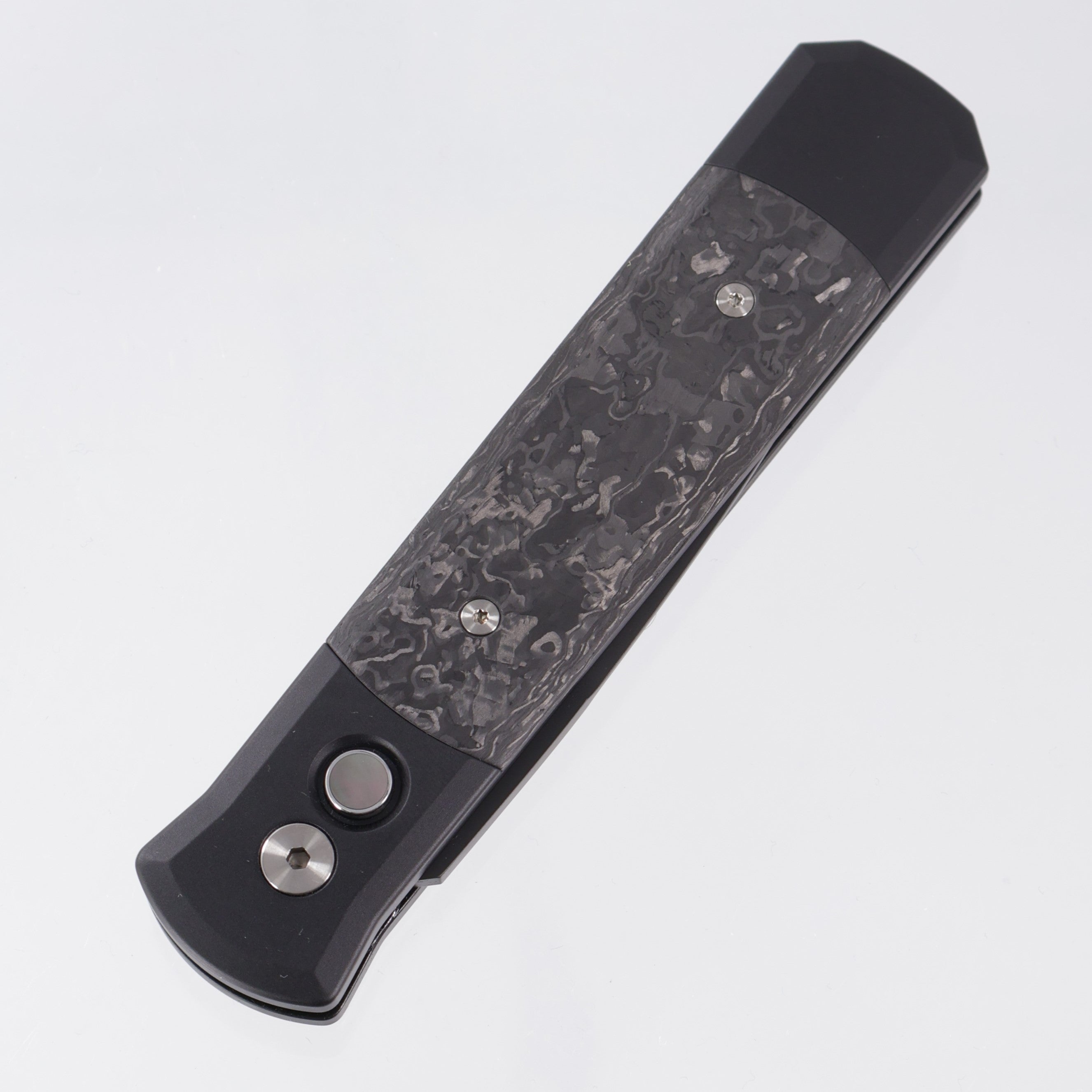 Pro-Tech Godfather - Black Aluminum w/ Black TechnoCarbo Inlays & Black Lip Pearl Button - DLC 154CM - 905-LTD TC BLACK
