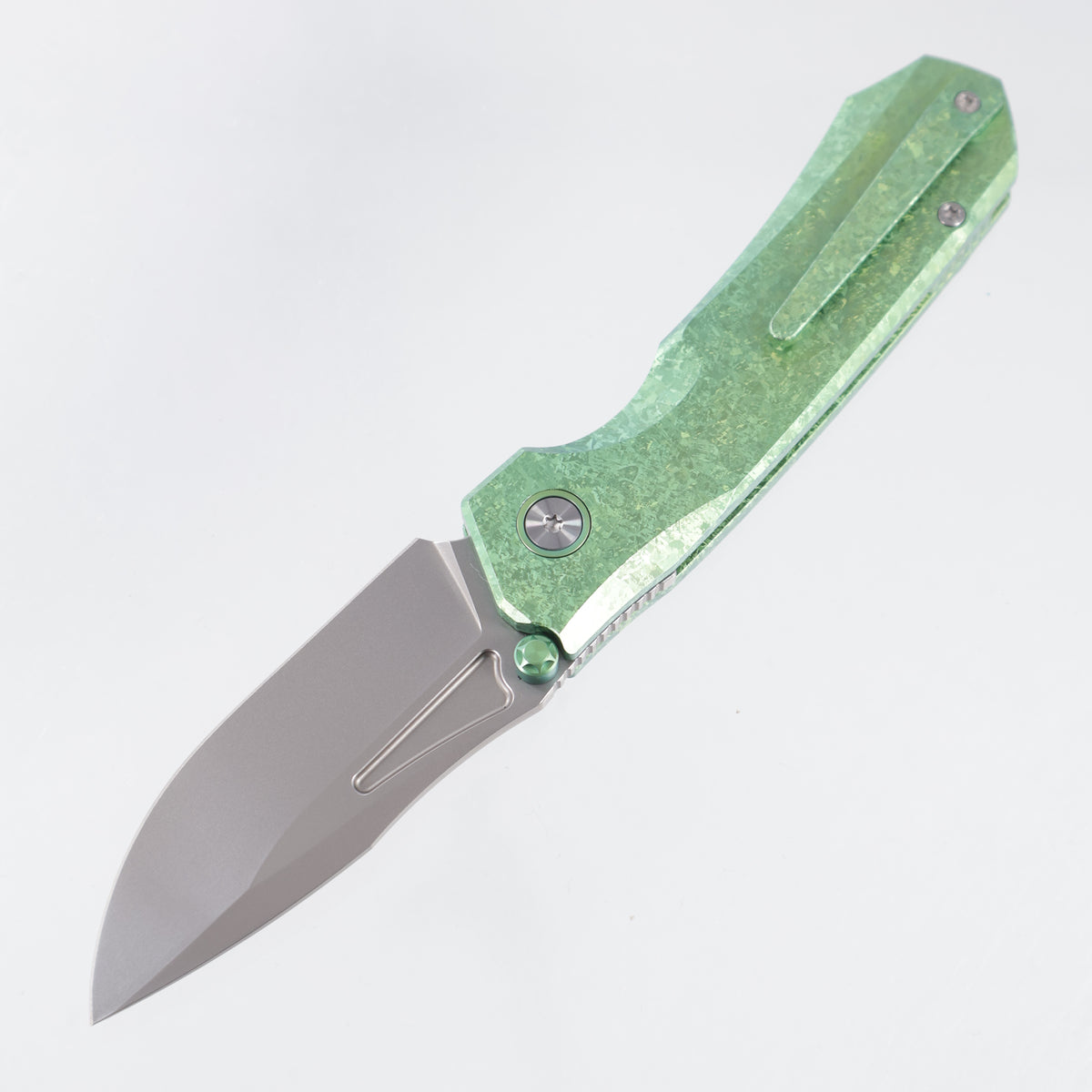 Remette Rhino - Green Crystalized Titanium w/ Green Accents - Pearlescent M390 - RNTB4
