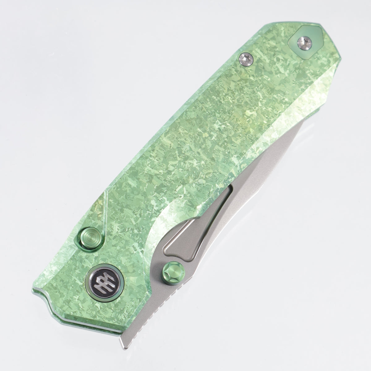 Remette Rhino - Green Crystalized Titanium w/ Green Accents - Pearlescent M390 - RNTB4