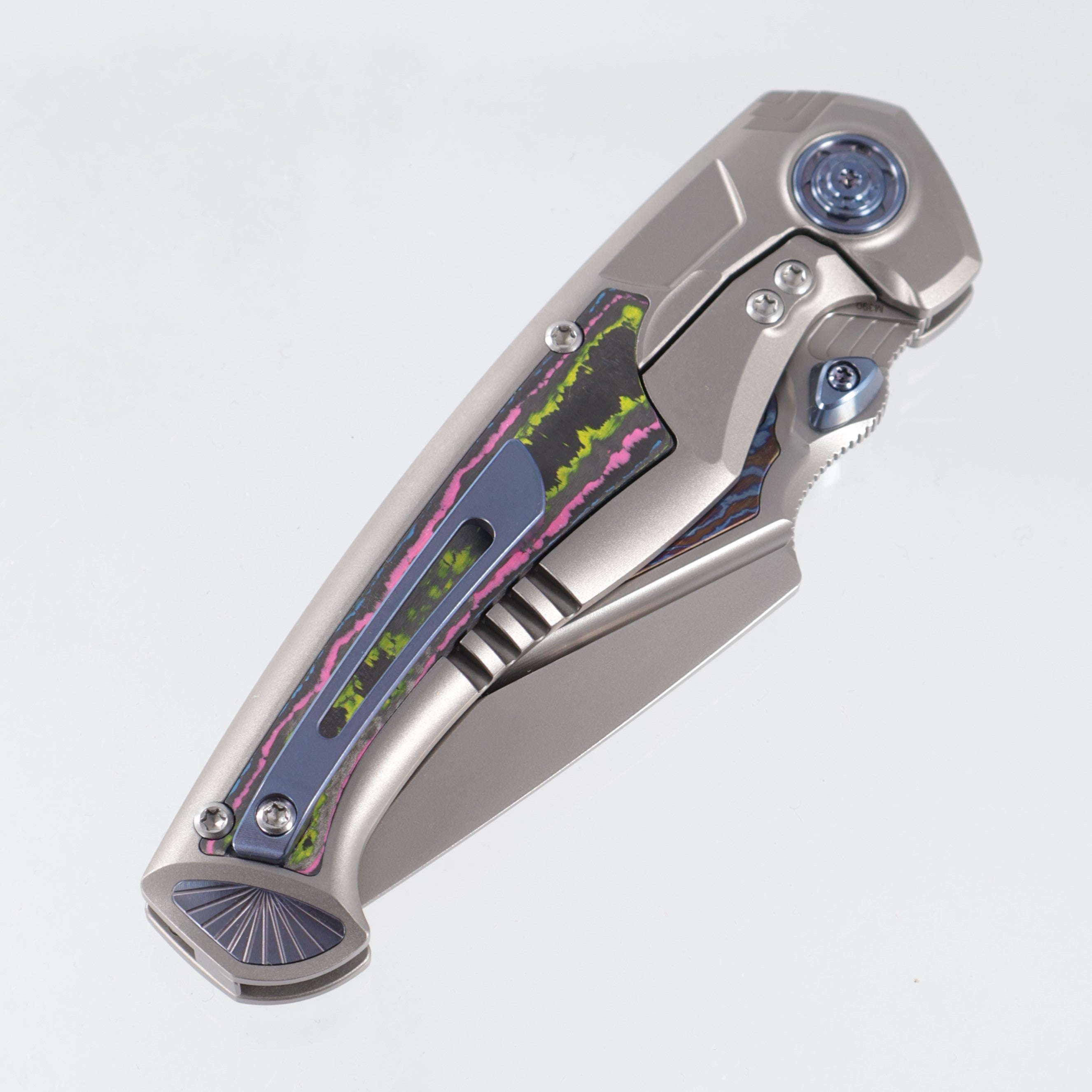 Remette Scepter - Pearlescent Titanium w/ Ultimate Warrior Camo Carbon Inlays & Blue Hardware - Pearlescent M390 w/ Timascus Inlays - SCPT-D
