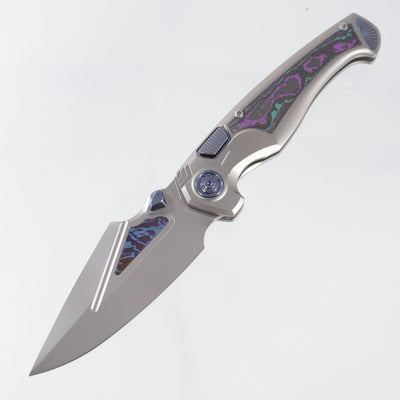 Remette Scepter - Pearlescent Titanium w/ Jazzy Camo Carbon Inlays & Blue Hardware - Pearlescent M390 w/ Timascus Inlays - SCPT-C