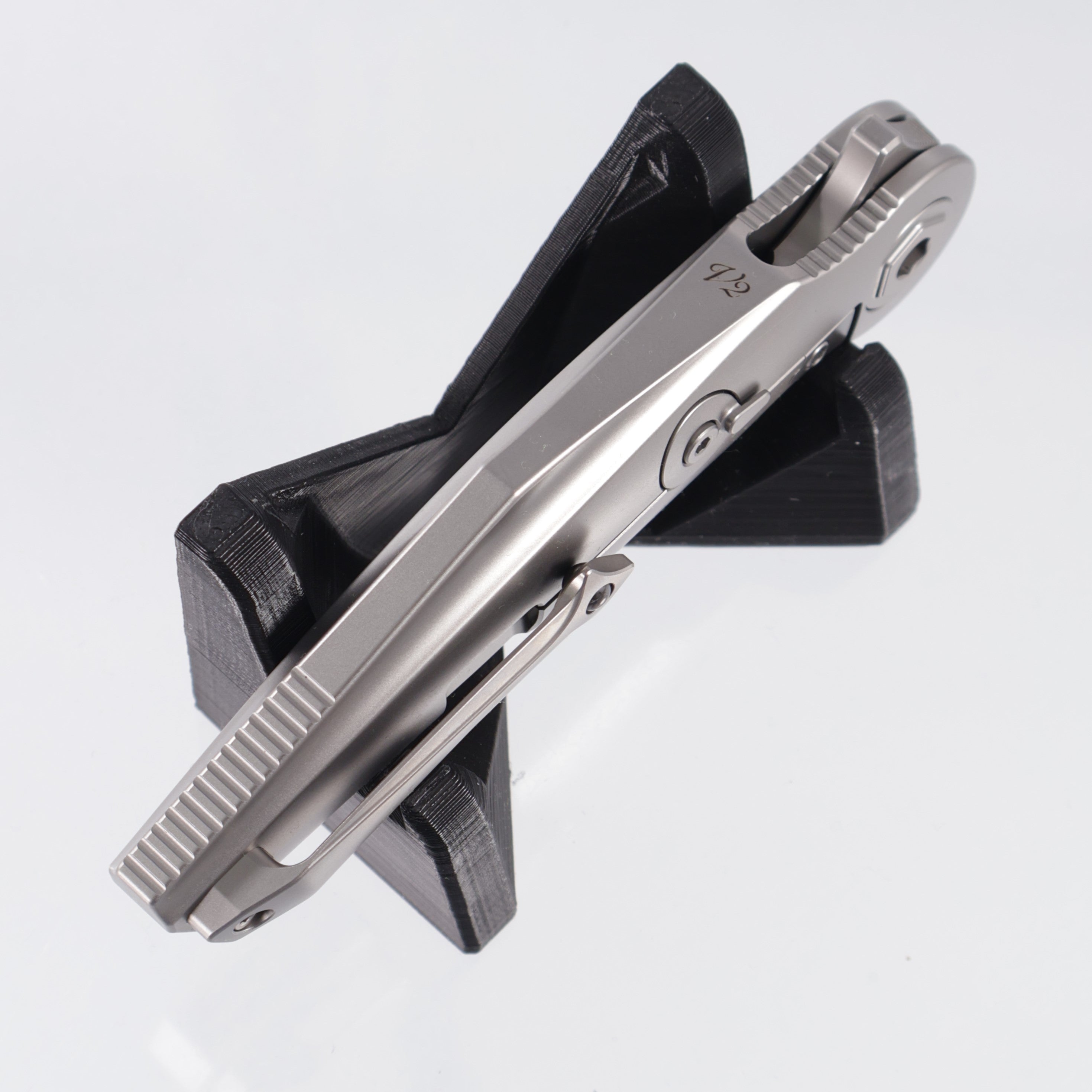 Rike Viper 3 V2 Integral - Plain Titanium w/ Gold Carbon Fiber - Pearlescent M398 - P/GCF