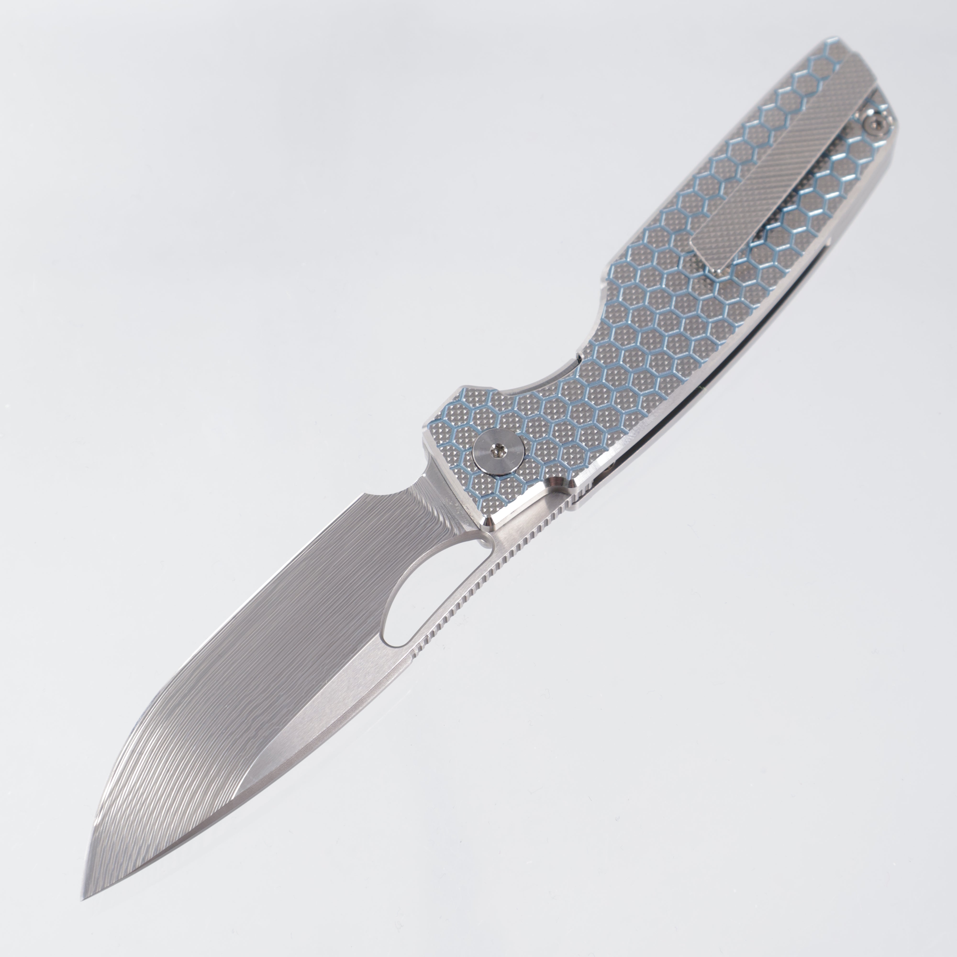 Rob Johnsons Cedar Mini #107 - Diamond Texture Ti w/ Light Blue Honeycomb Pattern Ano - Drakkar Damasteel