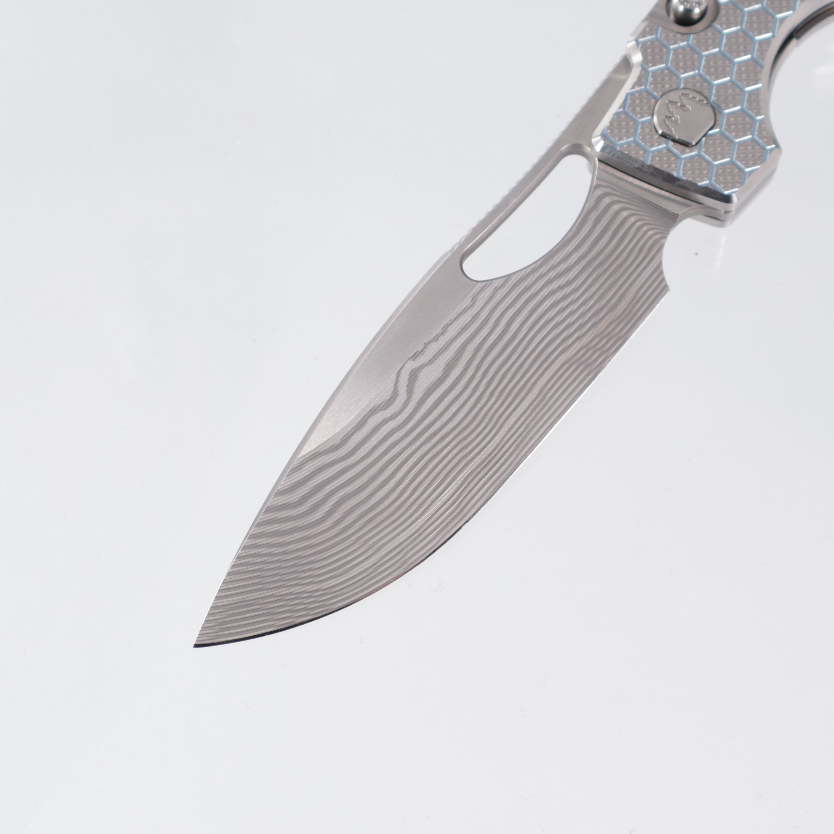 Rob Johnsons Cedar Mini #107 - Diamond Texture Ti w/ Light Blue Honeycomb Pattern Ano - Drakkar Damasteel