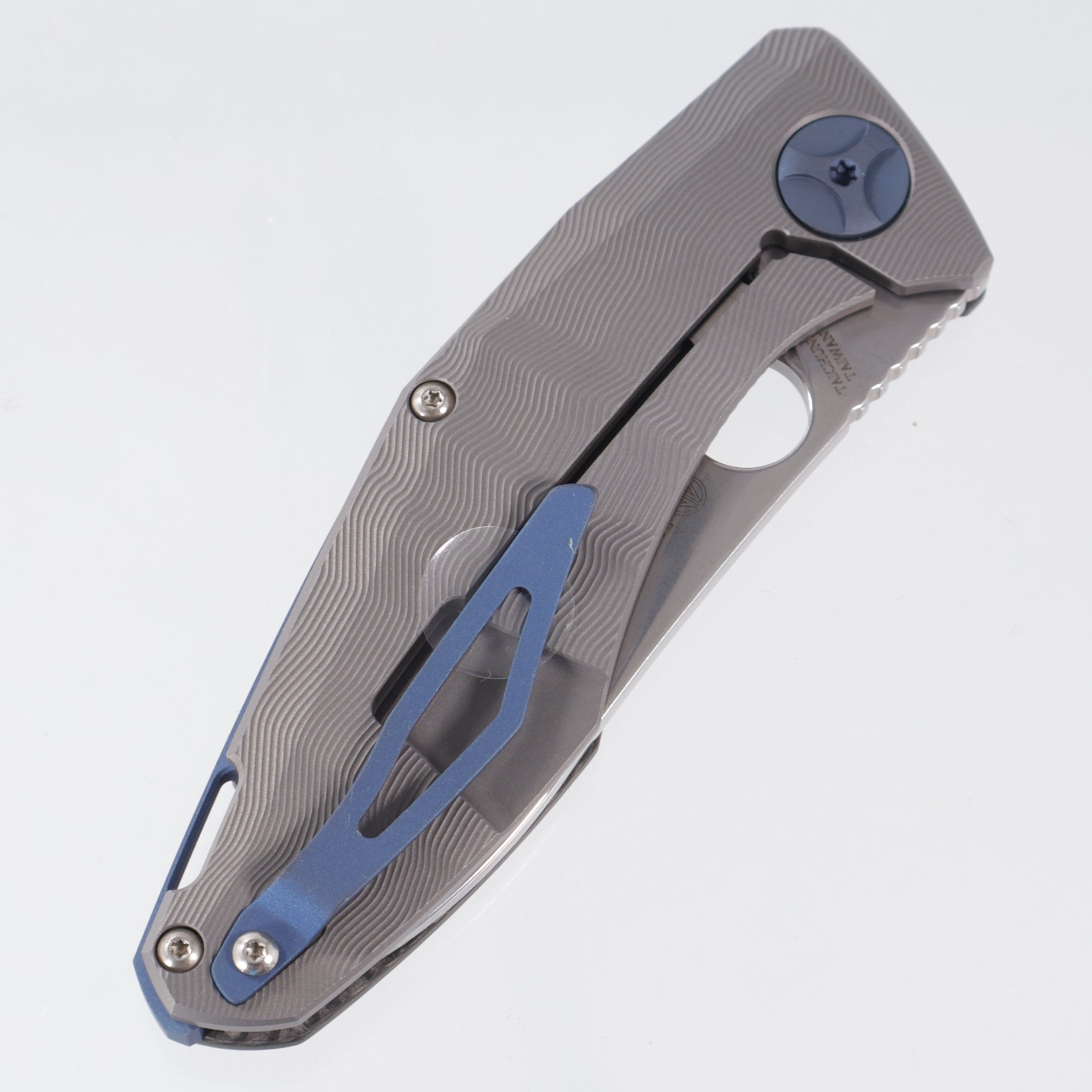 Spyderco Drunken - Carbon Fiber Scale w/ Titanium Lockside & Blue Ti Hardware - Stonewash S90V - C235CFTIP