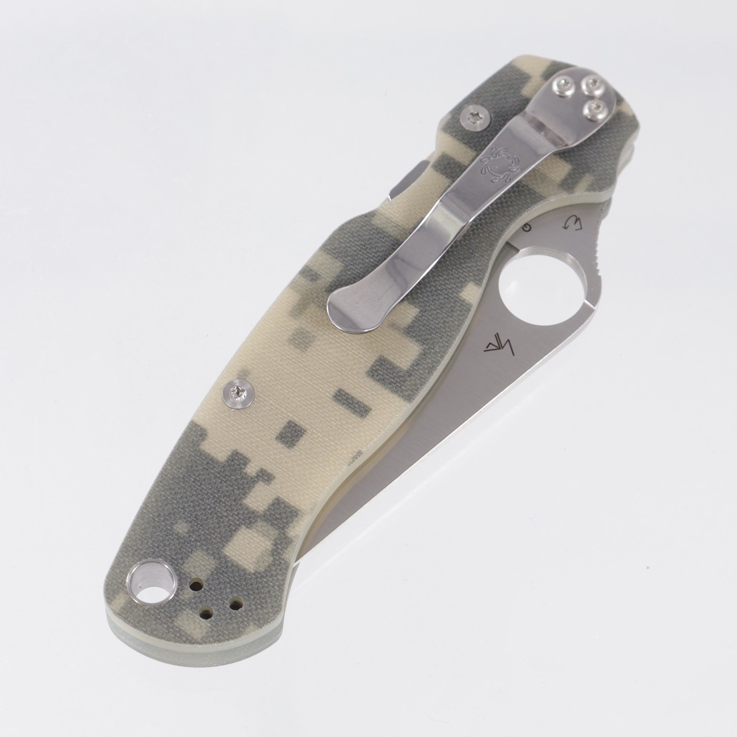 Spyderco Paramilitary 2 - Digi-Camo G10 - Satin S4VN - C81GPCMO2