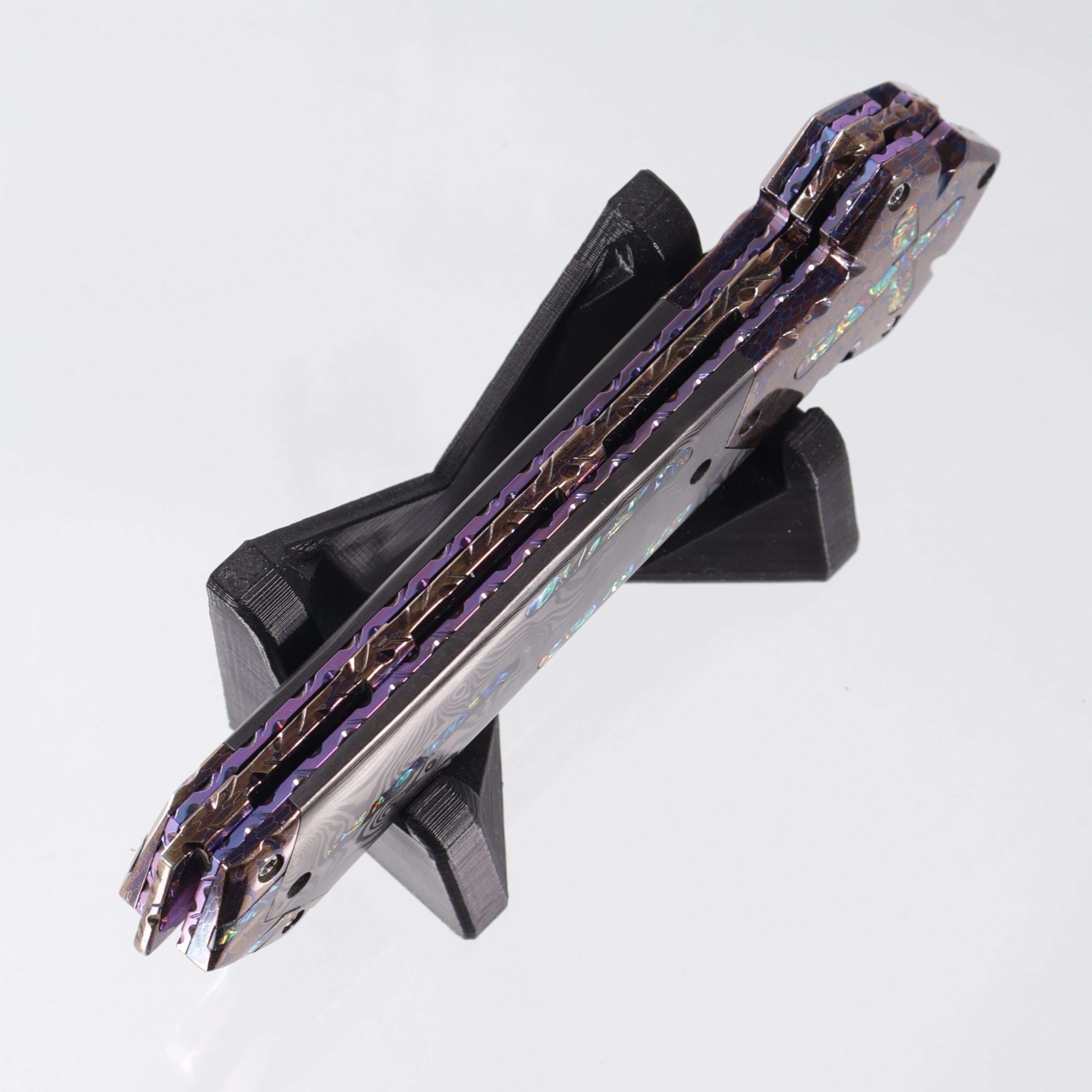Brandon Vallotton Iron Cross - Enlightened Custom - Bertie Rietveld Dragonskin Bolsters w/ Black Dunes Fat Carbon & Diachrolam inlays - Bertie Rietveld Dragonskin Damascus Blade